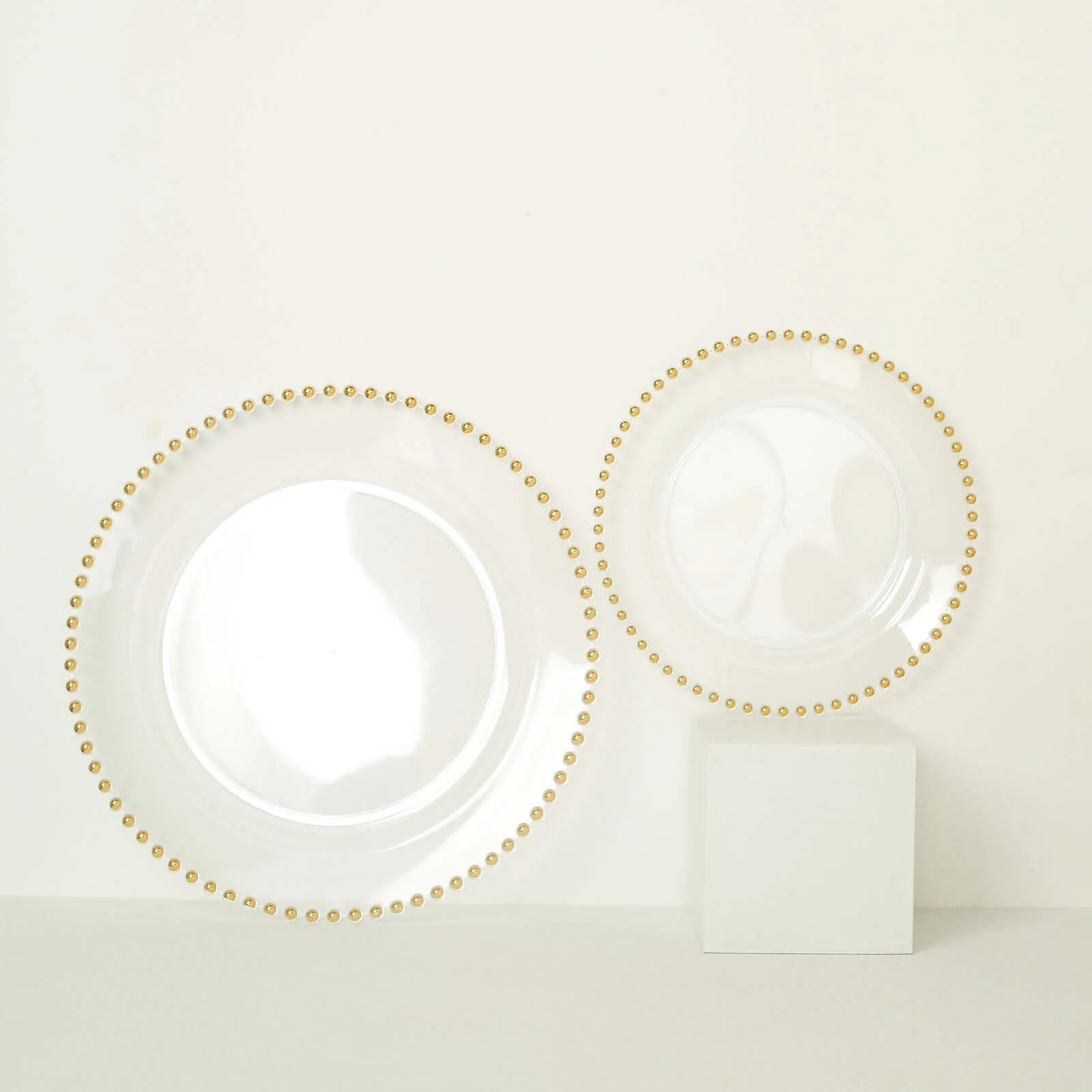 10 Pack Plastic Dessert Appetizer Plates in Clear with Gold Beaded Rim, Disposable Round Salad Party Plates 8" - Image 7