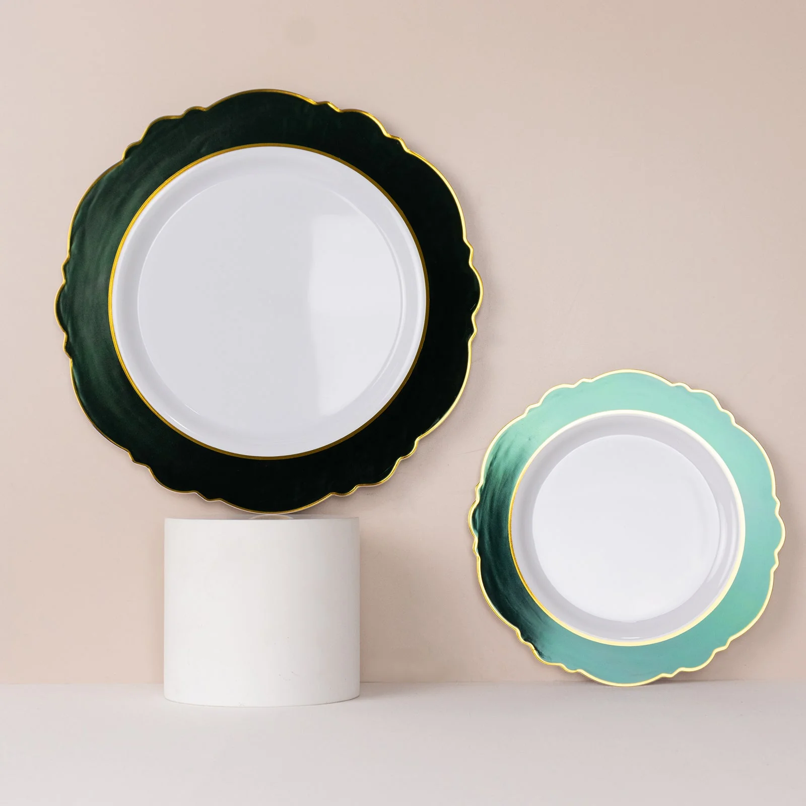 10-Pack Plastic Round Dessert Plates 8" White with Hunter Emerald Green Blossom Design & Gold Edging - Disposable Salad Appetizer Plates - Image 9