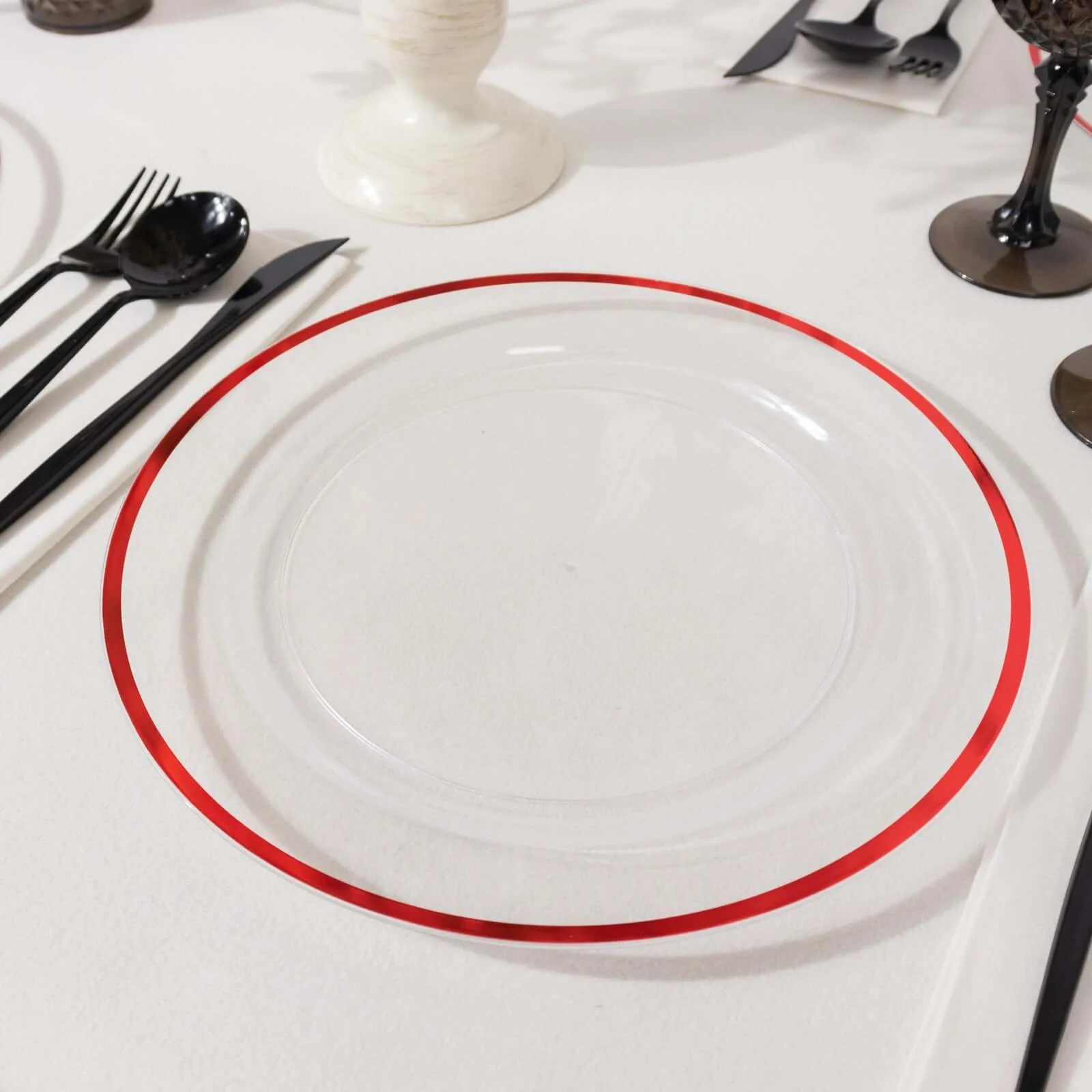 10-Pack Plastic Round Dinner Plates 10" Clear with Red Rim - Sleek Disposable Party Plates