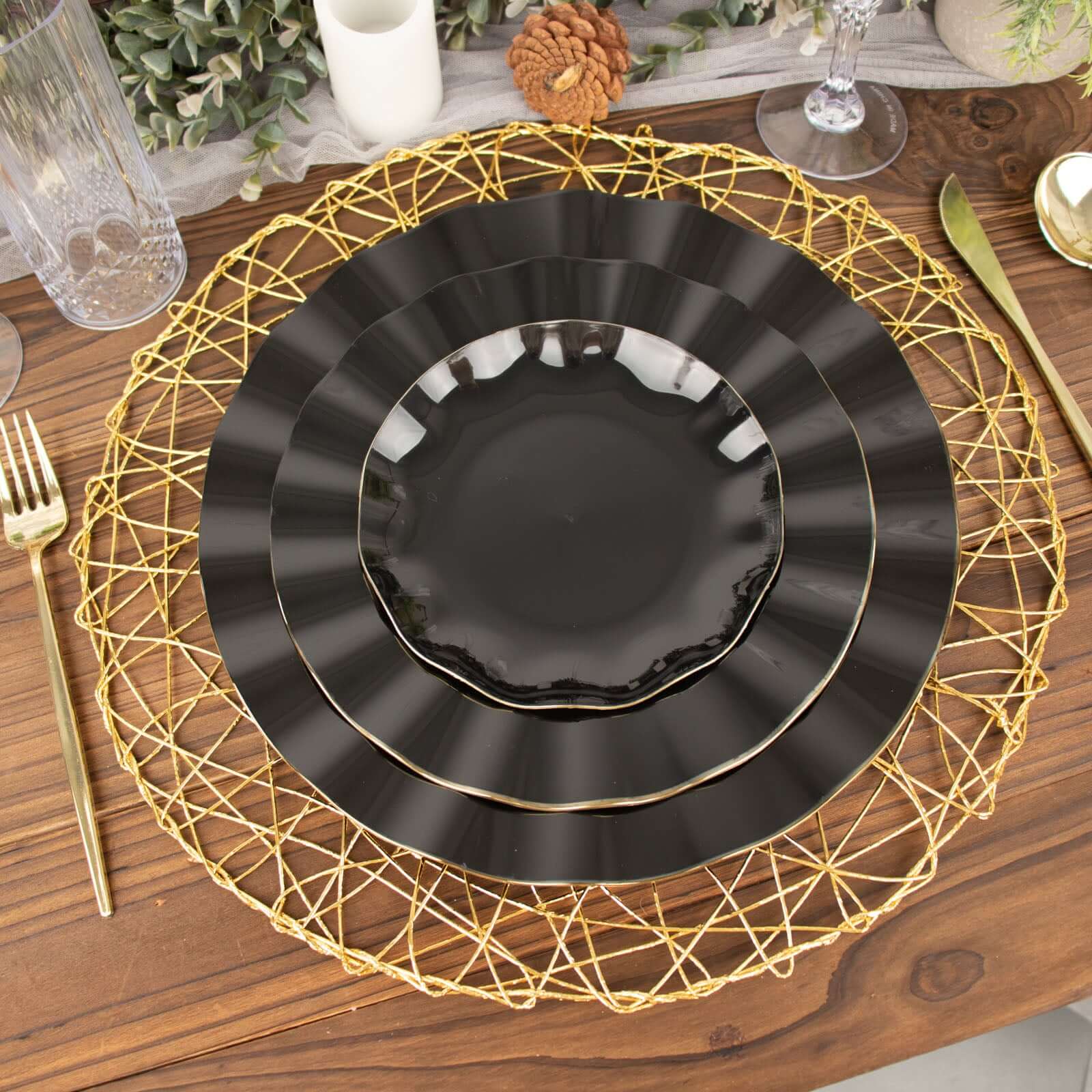 10-Pack Plastic Round Dinner Plates 9" Black Ruffled Rim with Gold Edging - Heavy Duty Disposable Dinnerware - Image 7