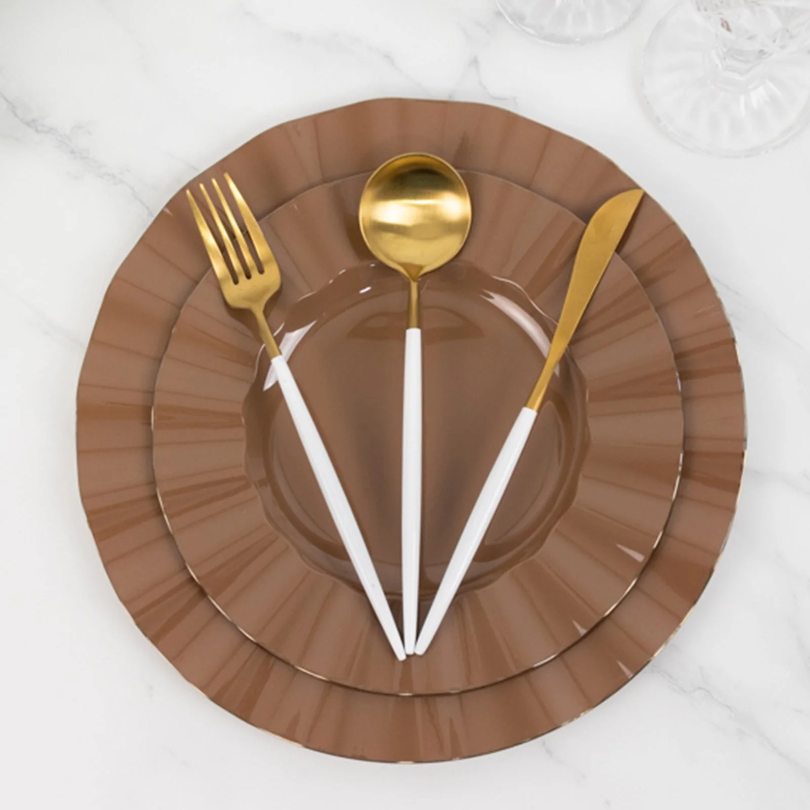 10-Pack Plastic Round Dinner Plates 9" Coffee Brown Ruffled Rim with Gold Edging - Heavy Duty Disposable Dinnerware - Image 8