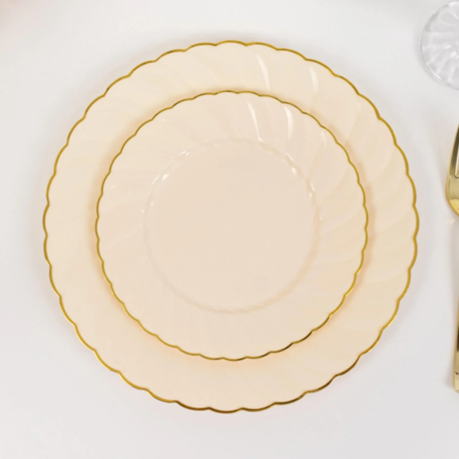 10-Pack Plastic Round Salad Dessert Plates 7.5" Ivory with Gold Flair Rim - Disposable Party Plates for Classy Events & Celebrations - Image 4