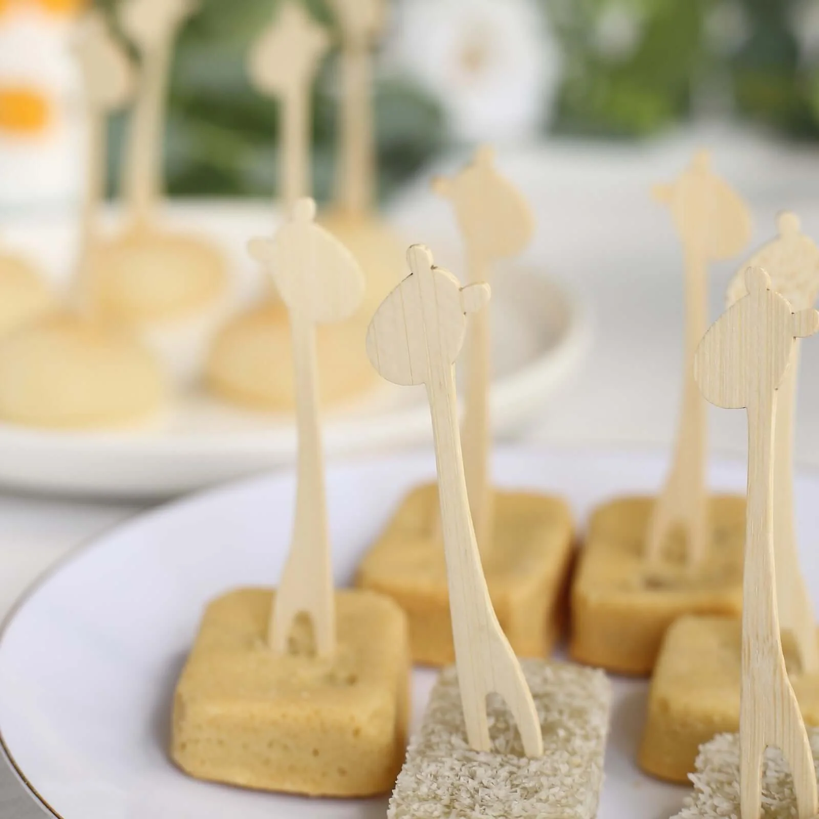 100-Pack Bamboo Mini Forks 4", Double Pronged Giraffe Design Natural Biodegradable Cocktail Picks - Eco Friendly Disposable Party Supplies - Image 7