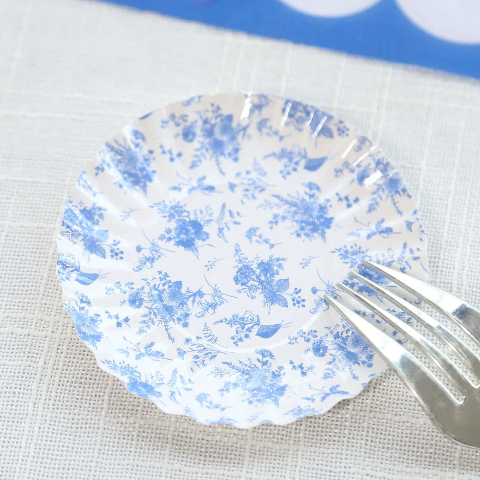 100-Pack Paper Round Plates 3.5" White with Blue French Toile Design & Scalloped Rim - 250GSM Disposable Mini Dessert Party Plates for Tapas, Appetizers & Finger Foods - Image 8