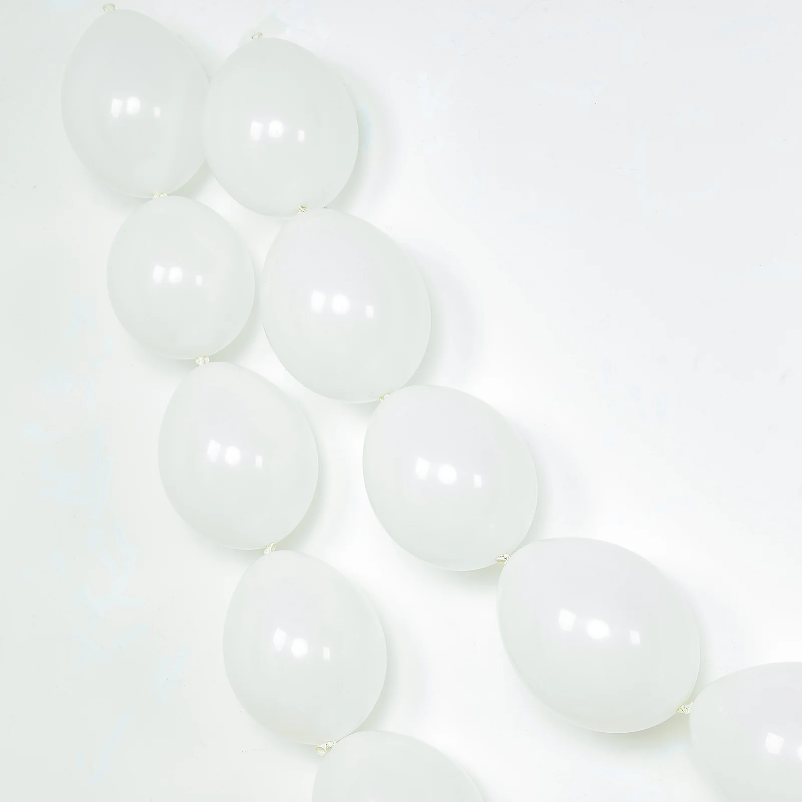100 Pcs Biodegradable Quick Link Balloons 10" Matte Pastel White, Latex Linking Balloons for Balloon Chains, Garland, Arch, Backdrop & Wall Decor - Image 9