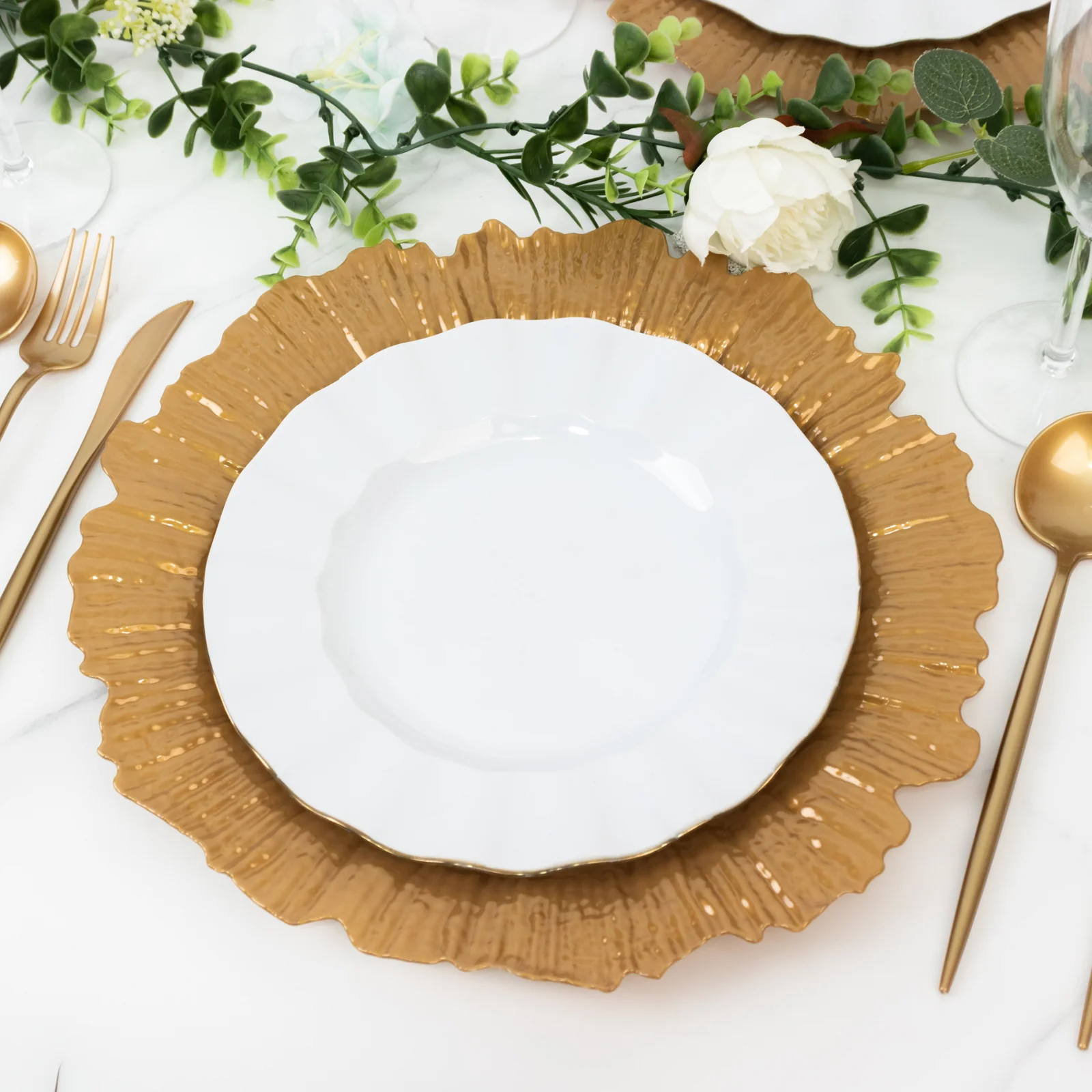 10 Pack Economy Plastic Charger Plates – 13" Gold Reef Rim Design Chargers for Weddings & Parties - Image 8