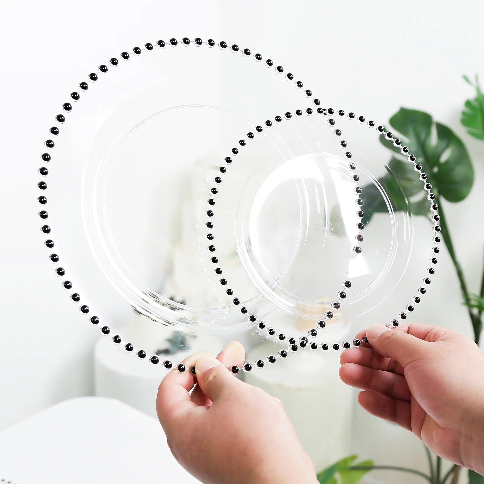 10-Pack Plastic Round Dinner Plates 10" Clear with Black Beaded Rim - Disposable Party Plates - Image 7
