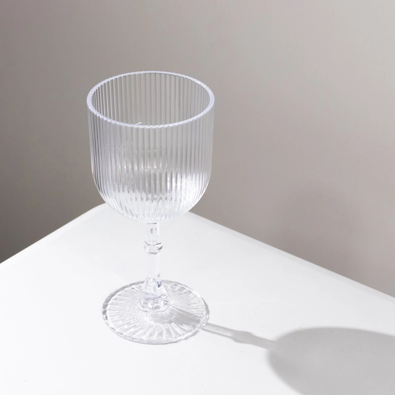 12-Pack Clear Plastic Wine Glasses 9oz, Vintage Ribbed Pattern - Reusable Shatterproof Goblets - Image 7