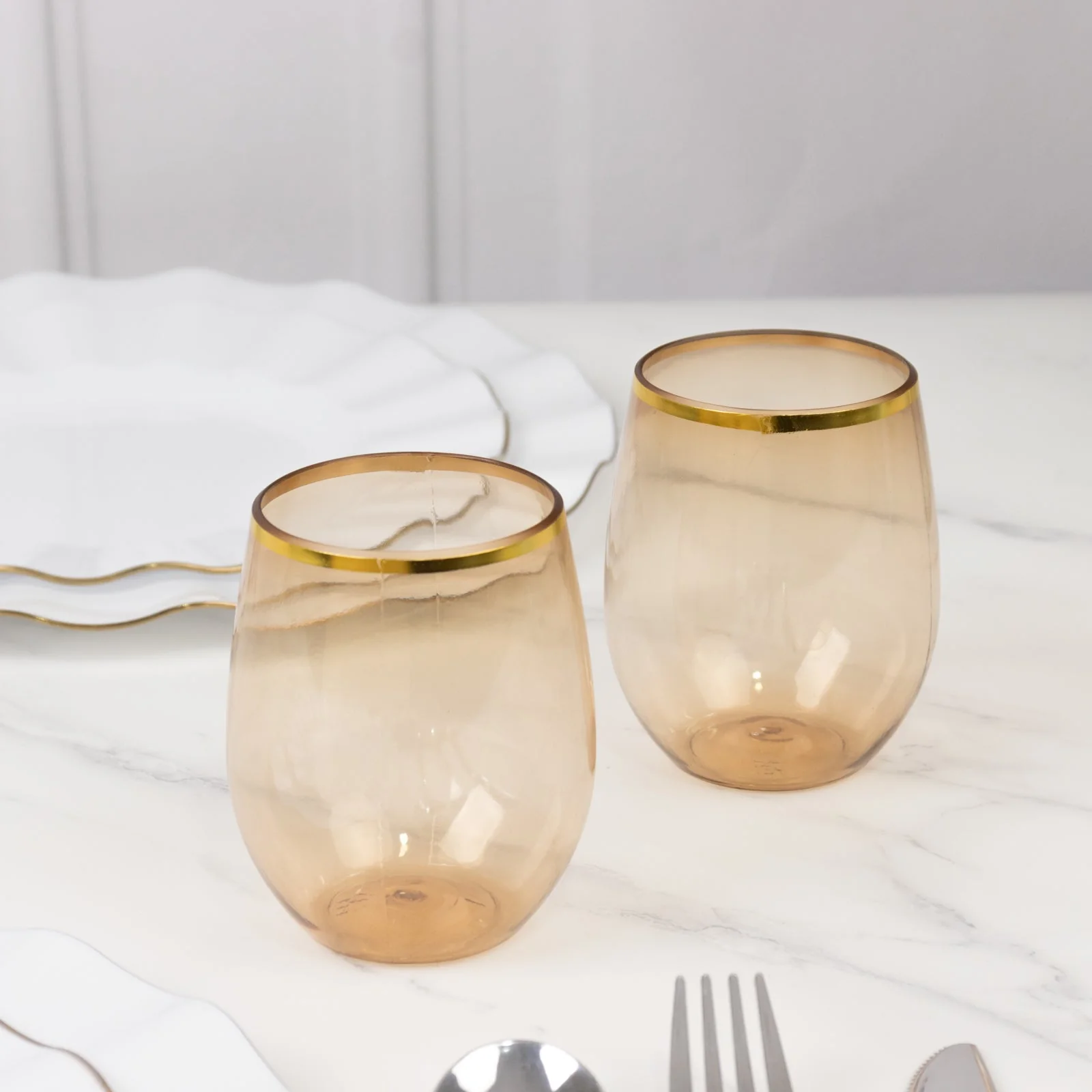 12-Pack Plastic Stemless Wine Glasses 12oz, Transparent Amber with Gold Rim - Reusable Tumblers for Events - Image 3