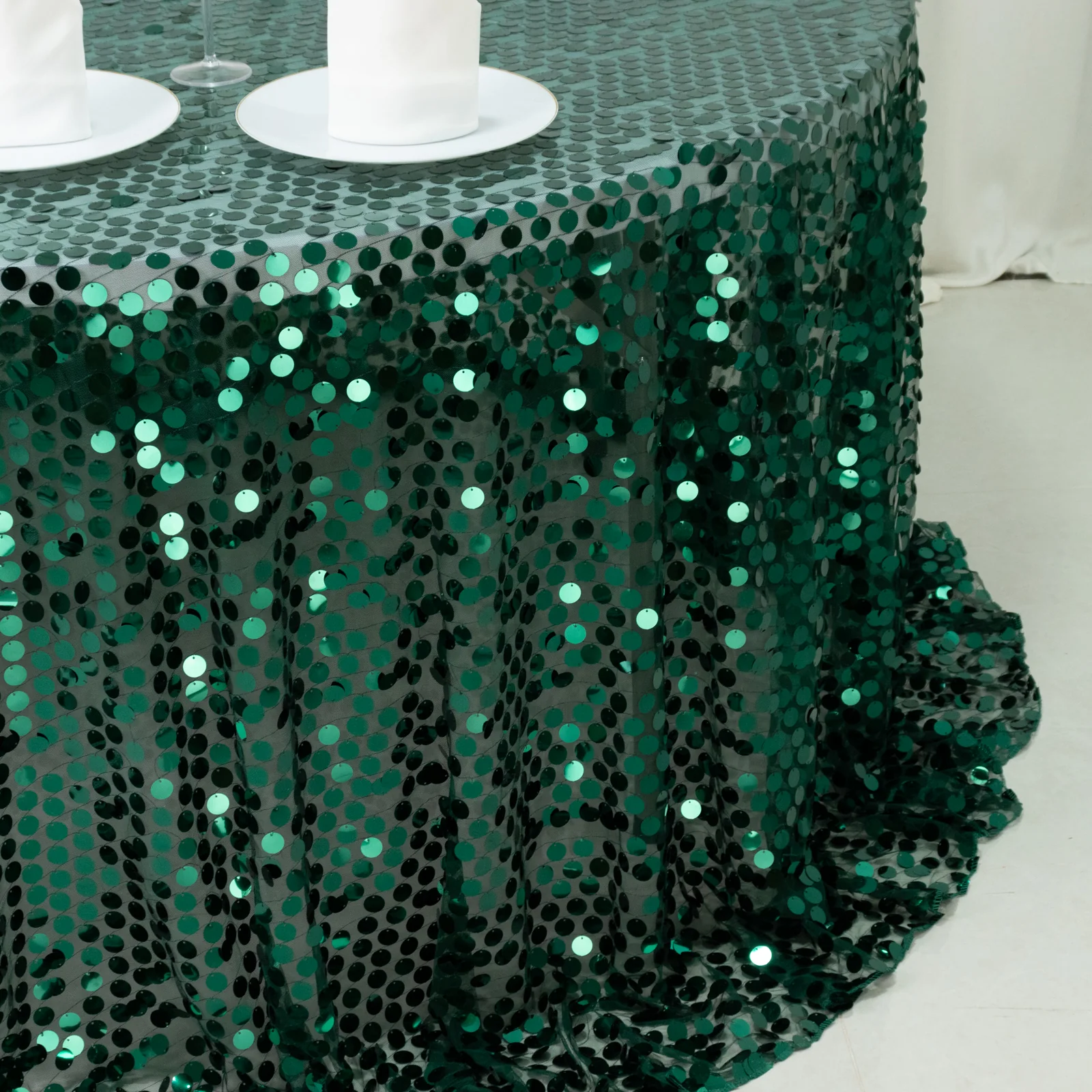 Sequin Round Tablecloth 132" Hunter Emerald Green - Big Payette Table Cover - Image 2