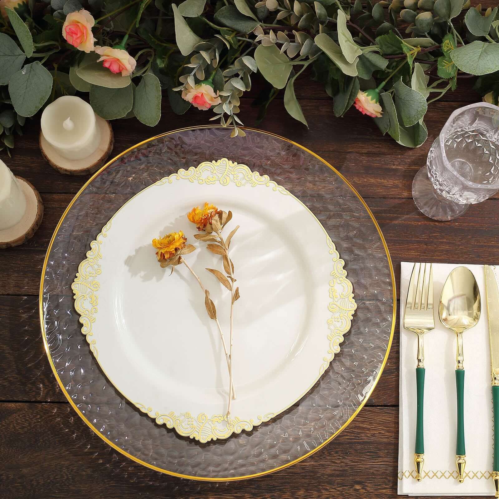 20 Pack Economy Plastic Charger Plates 13" Round Clear Hammered Design with Gold Rim - Event Tableware - Image 6