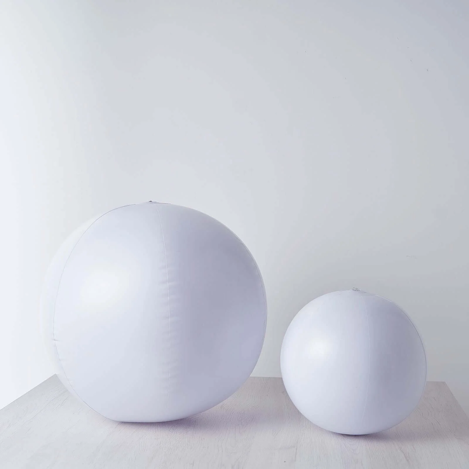 Inflatable Outdoor Garden Light Up Ball, Floating Pool Glow Ball With Remote - 13 RGB Colors and 3 Color Modes 20" - Image 2