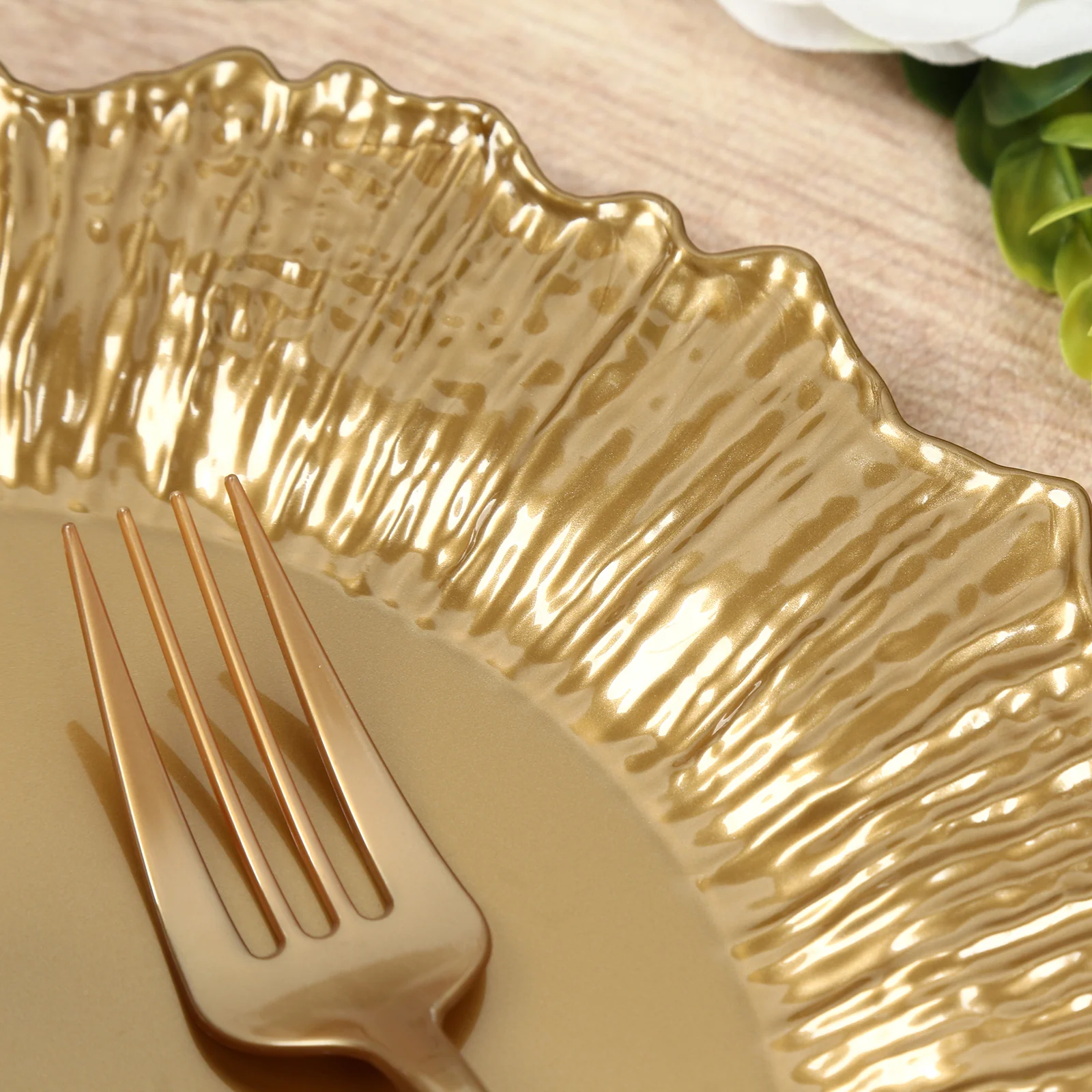 20-Pack Gold Reef Design Plastic Plates – 10" Dinner Party Plates – Elegant Disposable Tableware - Image 6