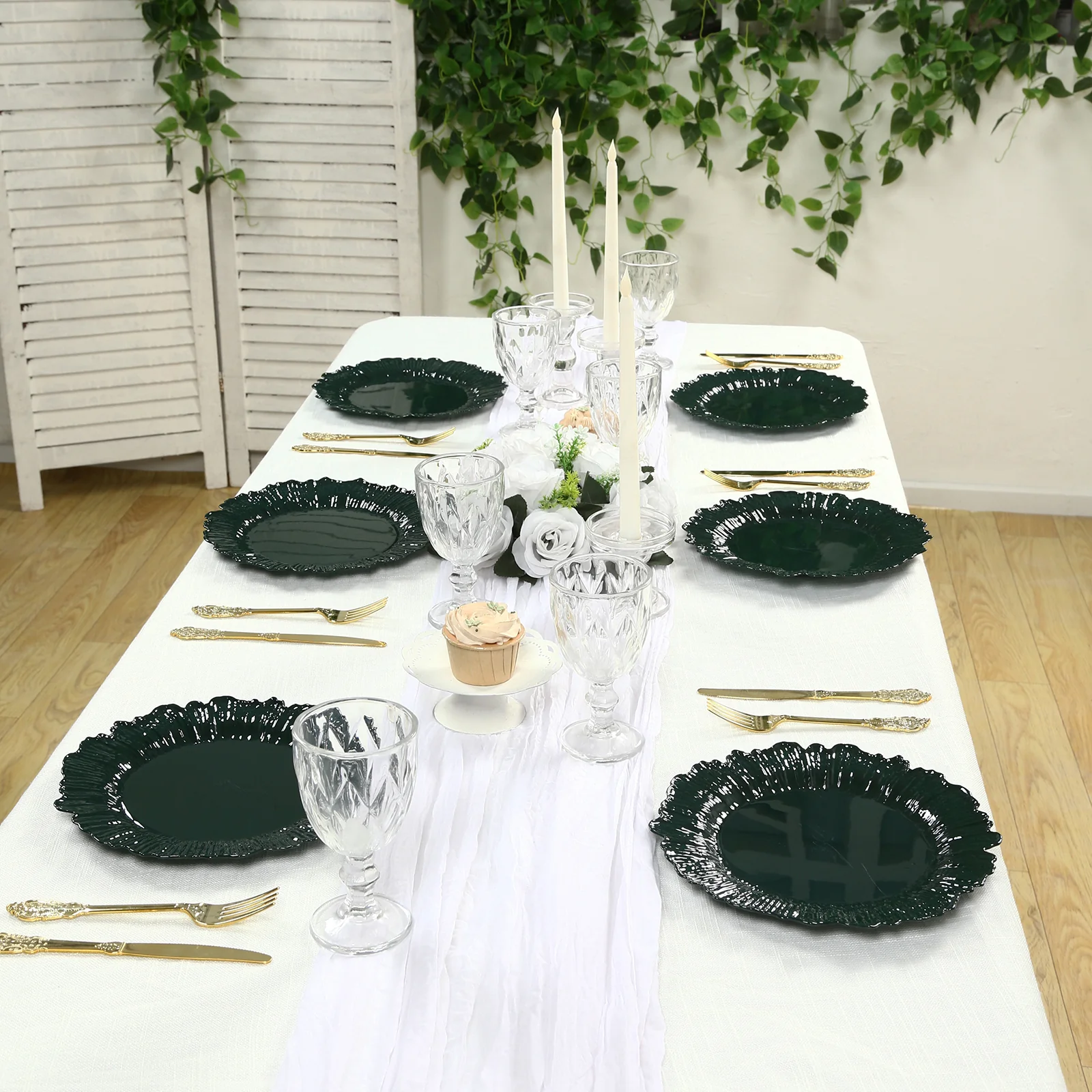 20-Pack Hunter Emerald Green Reef Design Plastic Plates – 10" Dinner Party Plates – Elegant Disposable Tableware - Image 5