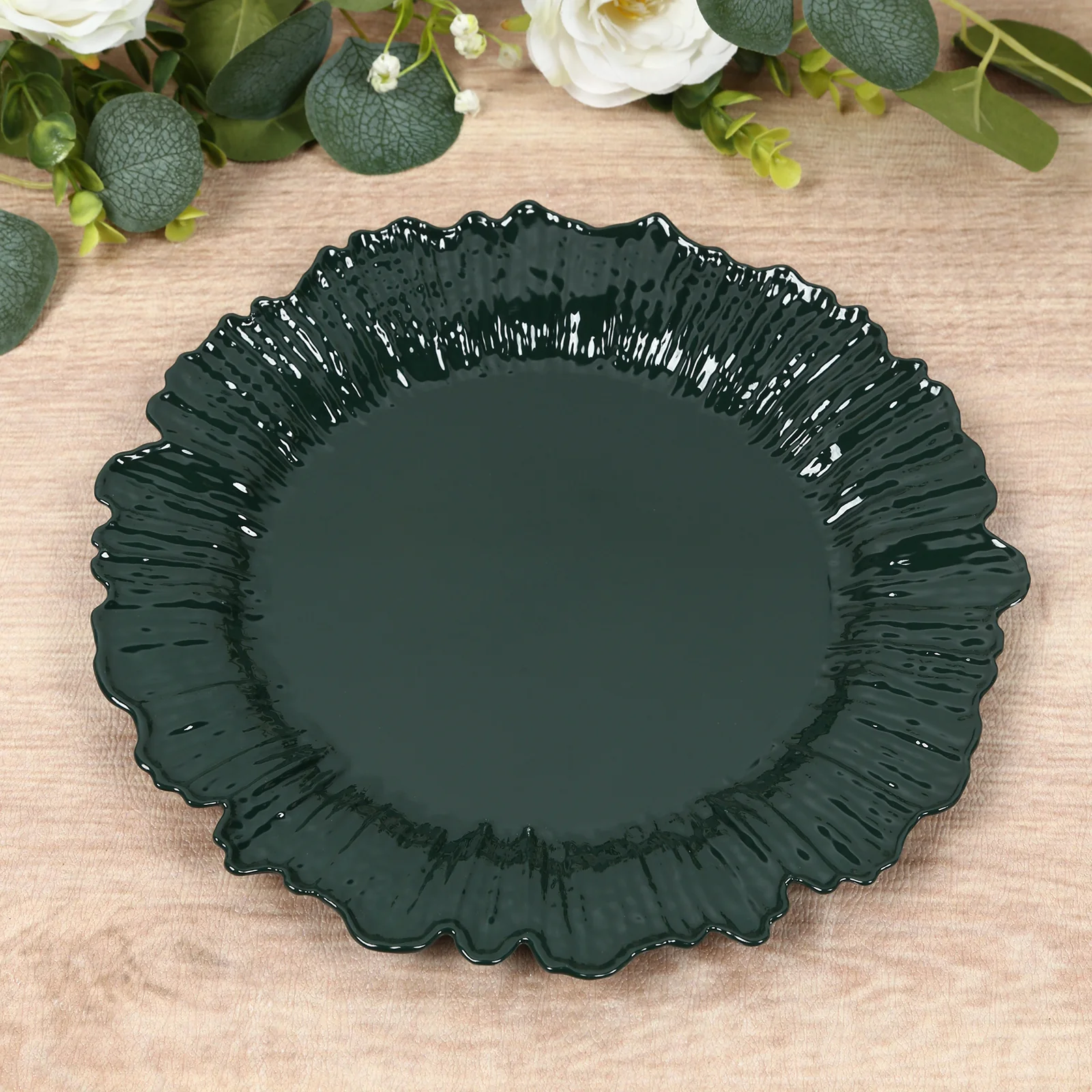 20-Pack Hunter Emerald Green Reef Design Plastic Plates – 10" Dinner Party Plates – Elegant Disposable Tableware - Image 8