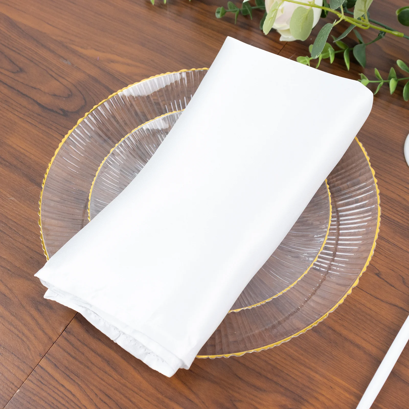 20 Pack Clear Plastic Dinner Plates with Gold Rim – 10" Ribbed Sunburst Pattern – Round Disposable Party Plates - Image 7