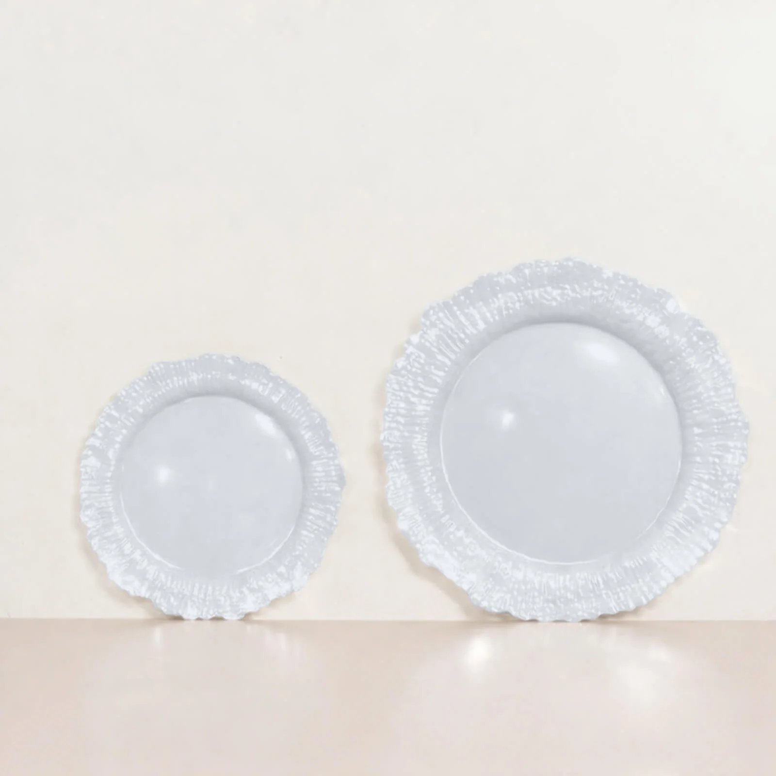 20 Pack Pearl White Reef Design Plastic Plates – 7" Dessert and Appetizer Party Plates, Elegant Disposable Tableware - Image 8
