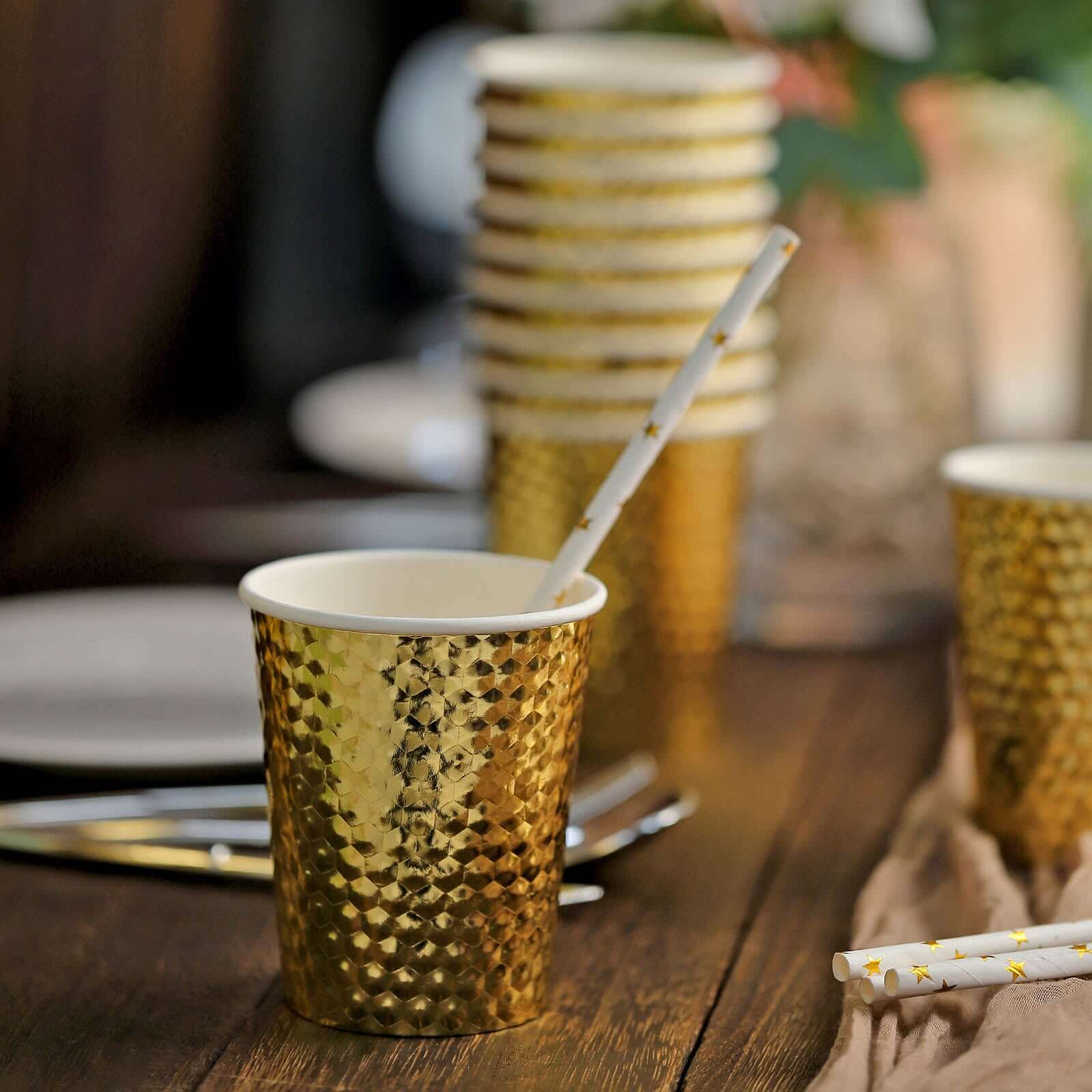 24-Pack Paper Cups 10oz Gold Foil with Honeycomb Design - Chic Disposable Party Cups for Events & All Purpose Use - Image 11