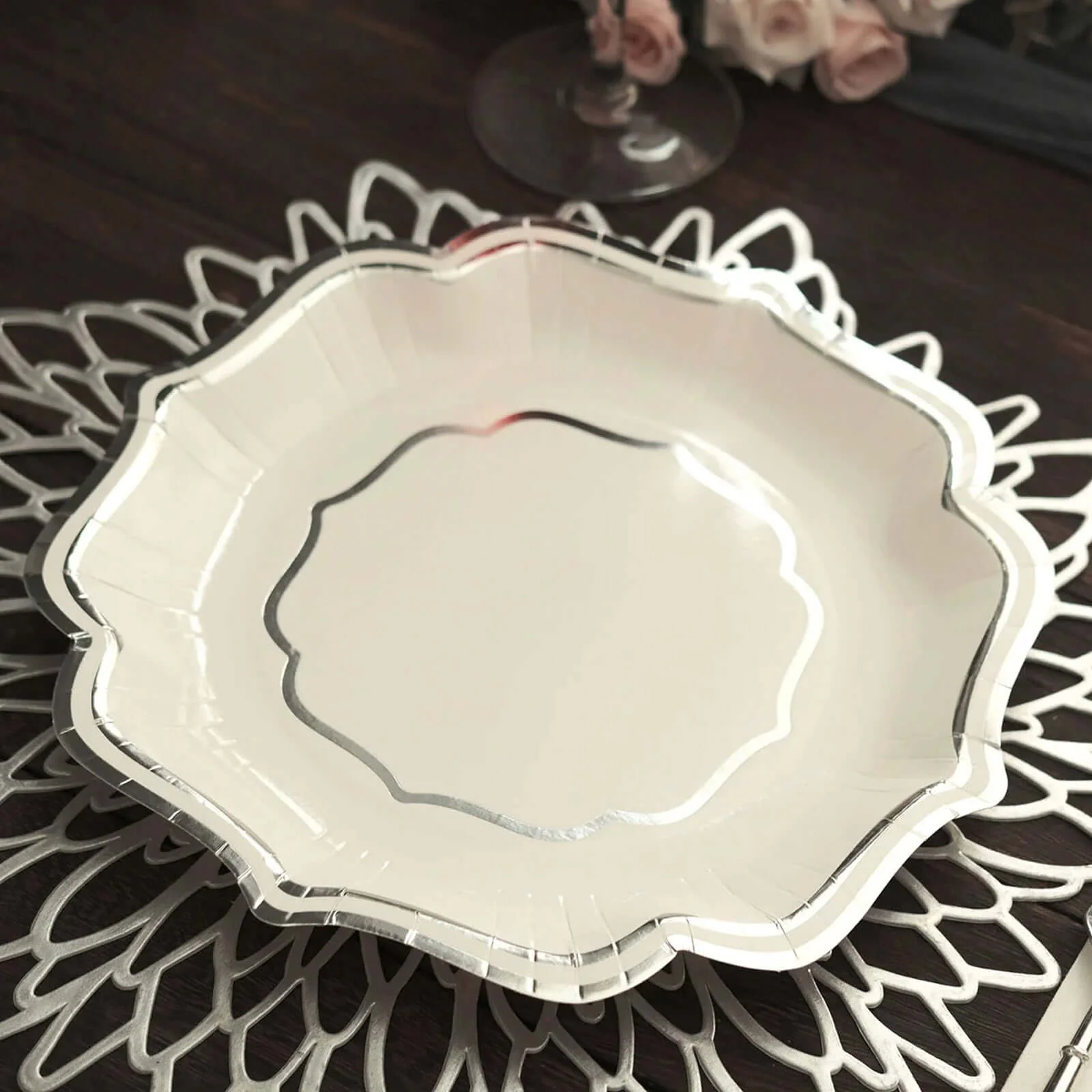 25-Pack Paper Dinner Plates 10" White with Silver Scallop Rim - 300GSM Disposable Party Plates - Image 5
