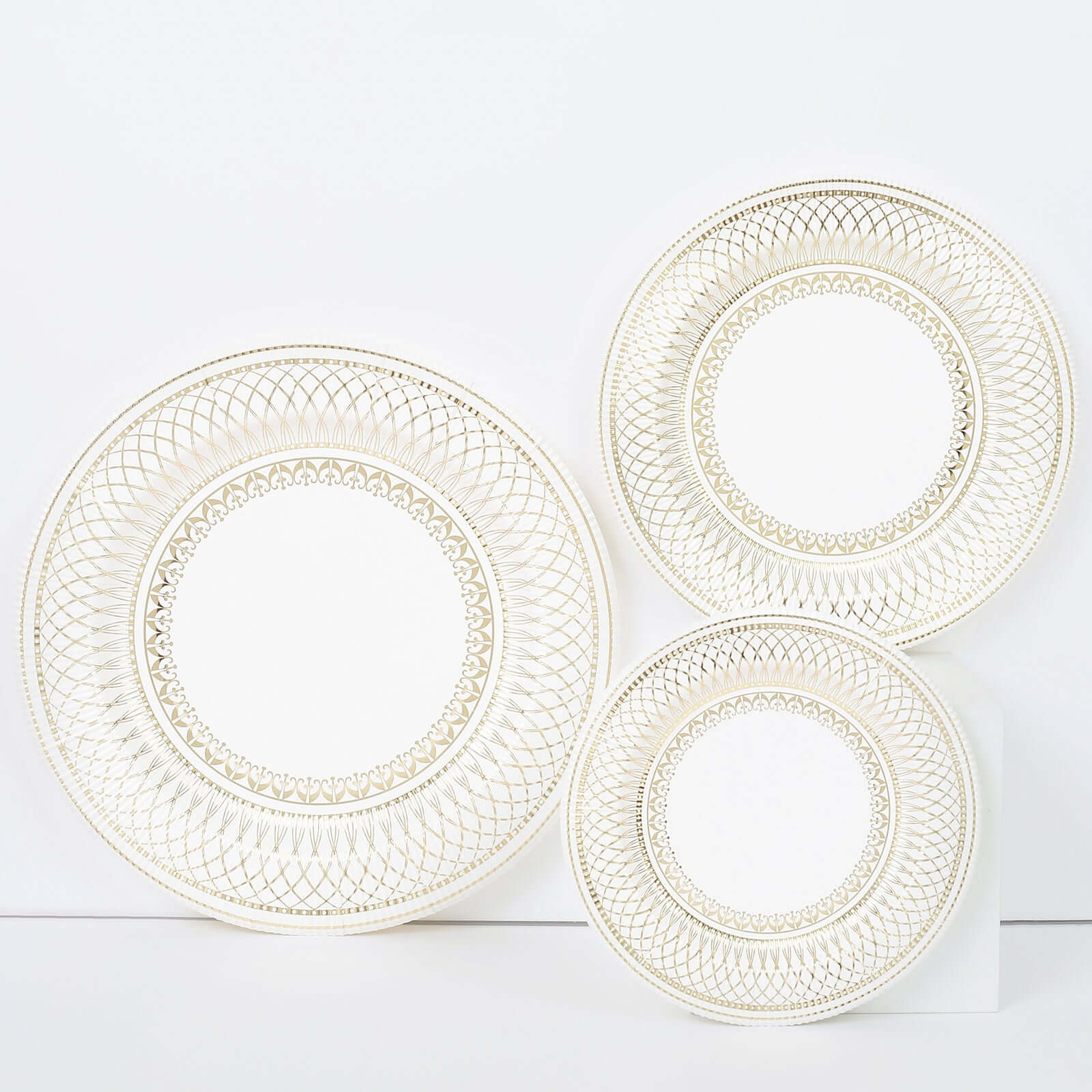 25-Pack Paper Round Dinner Plates 10" Gold And White Vintage Porcelain Style - 300GSM Heavy Duty Disposable Party Plates for Classy Themes & Celebrations - Image 5