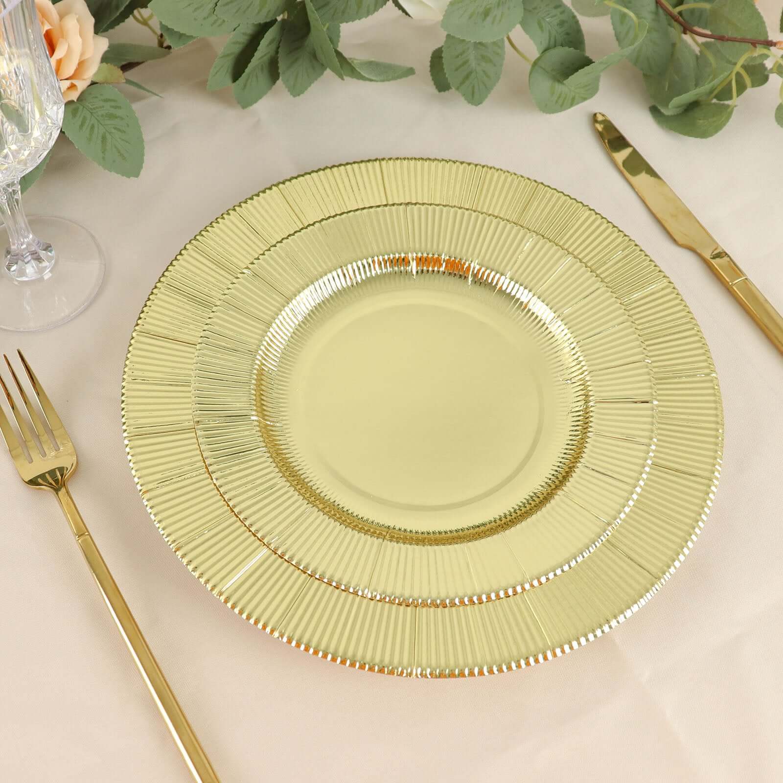 25-Pack Paper Round Dinner Plates 10" Metallic Gold Sunray Design - 350GSM Heavy Duty Disposable Party Plates - Image 15