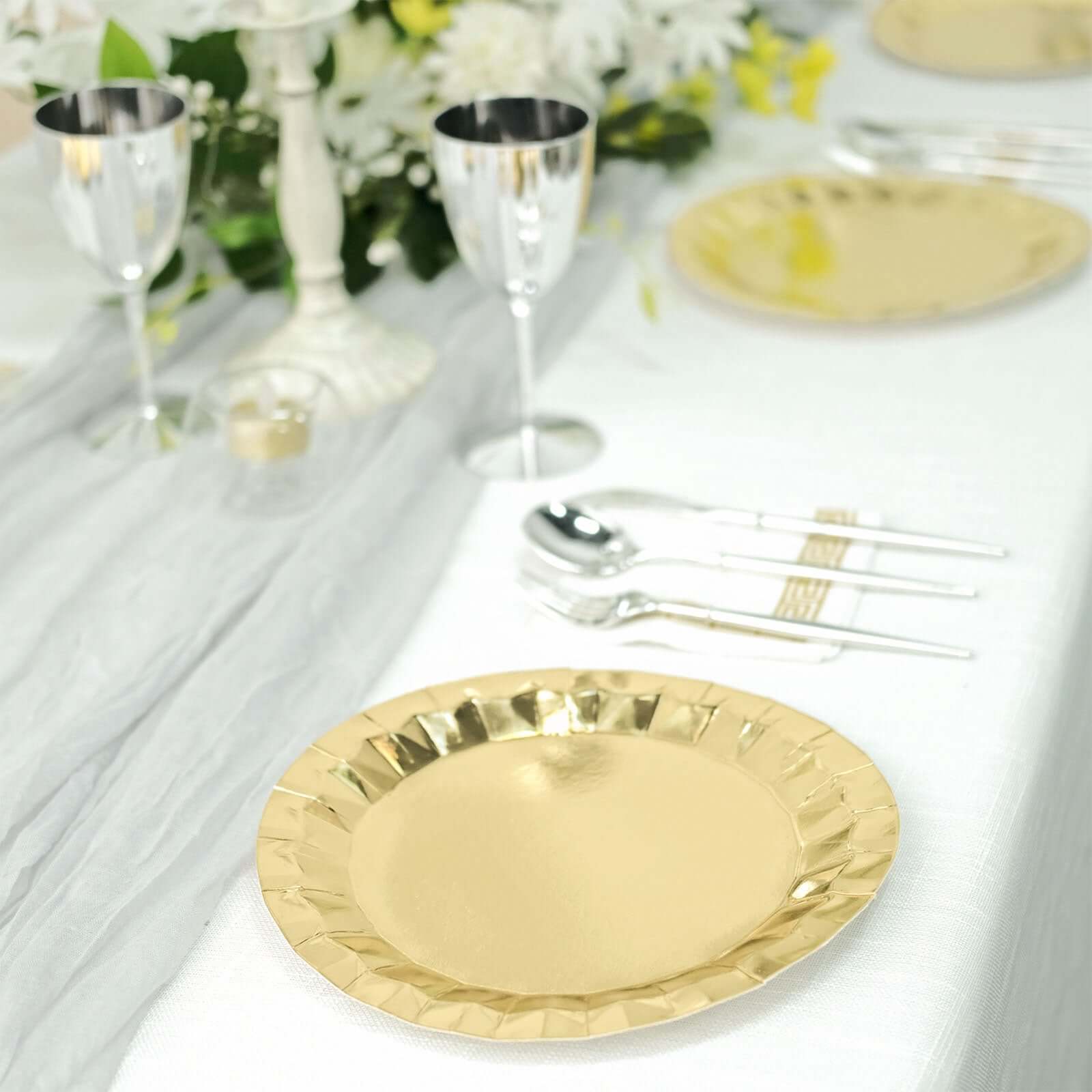 25-Pack Paper Round Dinner Plates 9" Metallic Gold with Geometric Prism Rim - 400GSM Disposable Party Plates for Cocktail Events & Receptions - Image 5