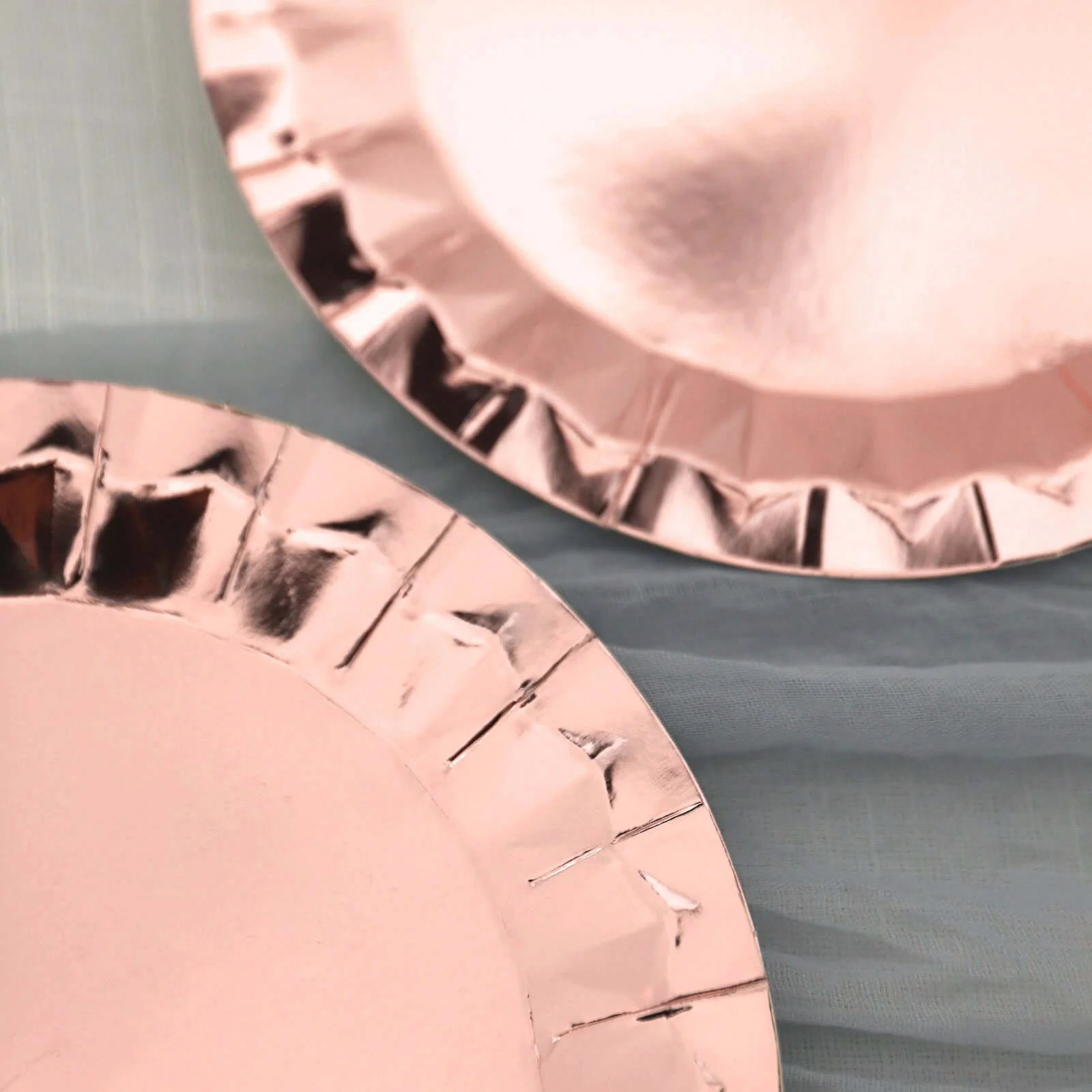 25-Pack Paper Round Dinner Plates 9" Metallic Rose Gold with Geometric Prism Rim - 400GSM Disposable Party Plates - Image 8