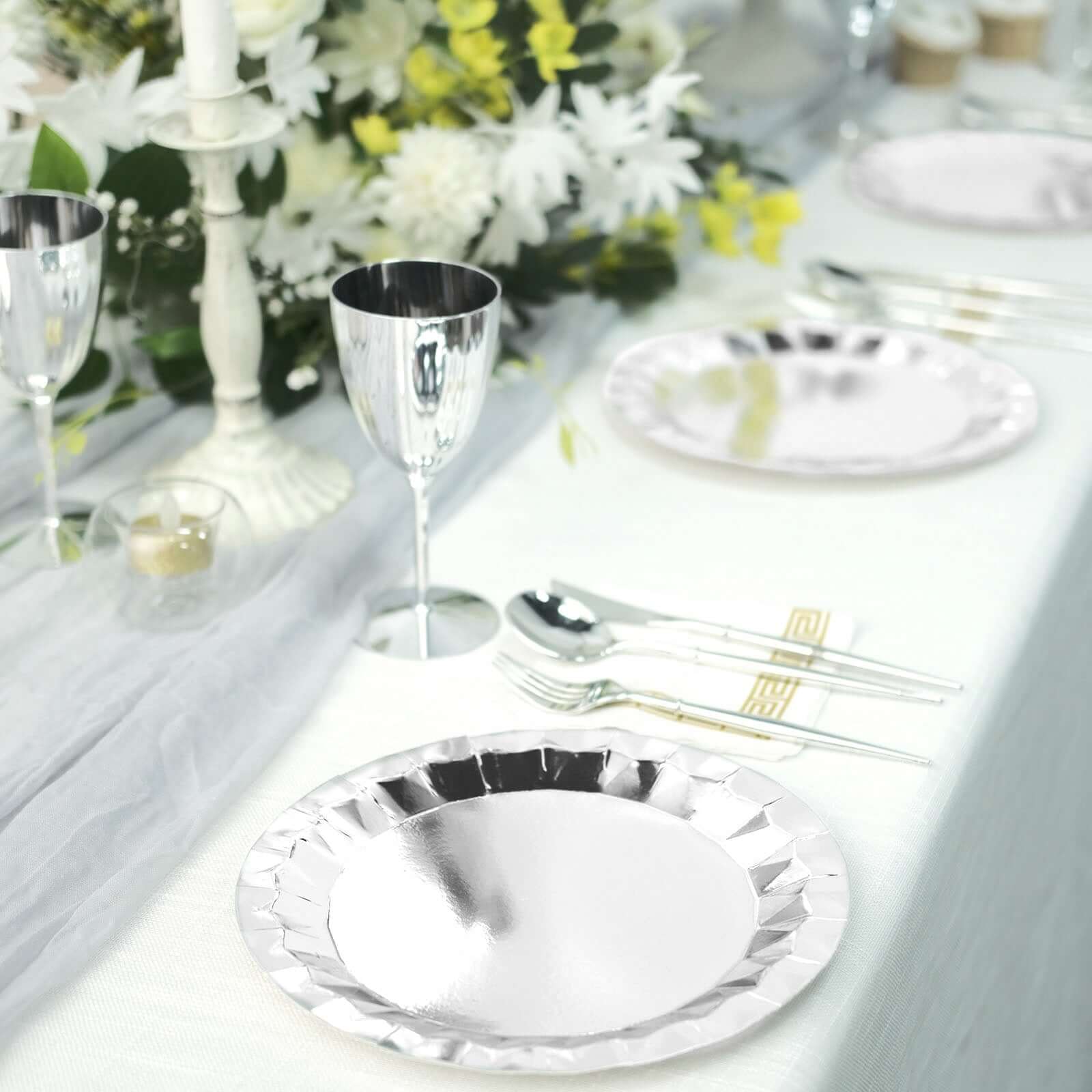 25-Pack Paper Round Dinner Plates 9" Metallic Silver with Geometric Prism Rim - 400GSM Disposable Party Plates - Image 5
