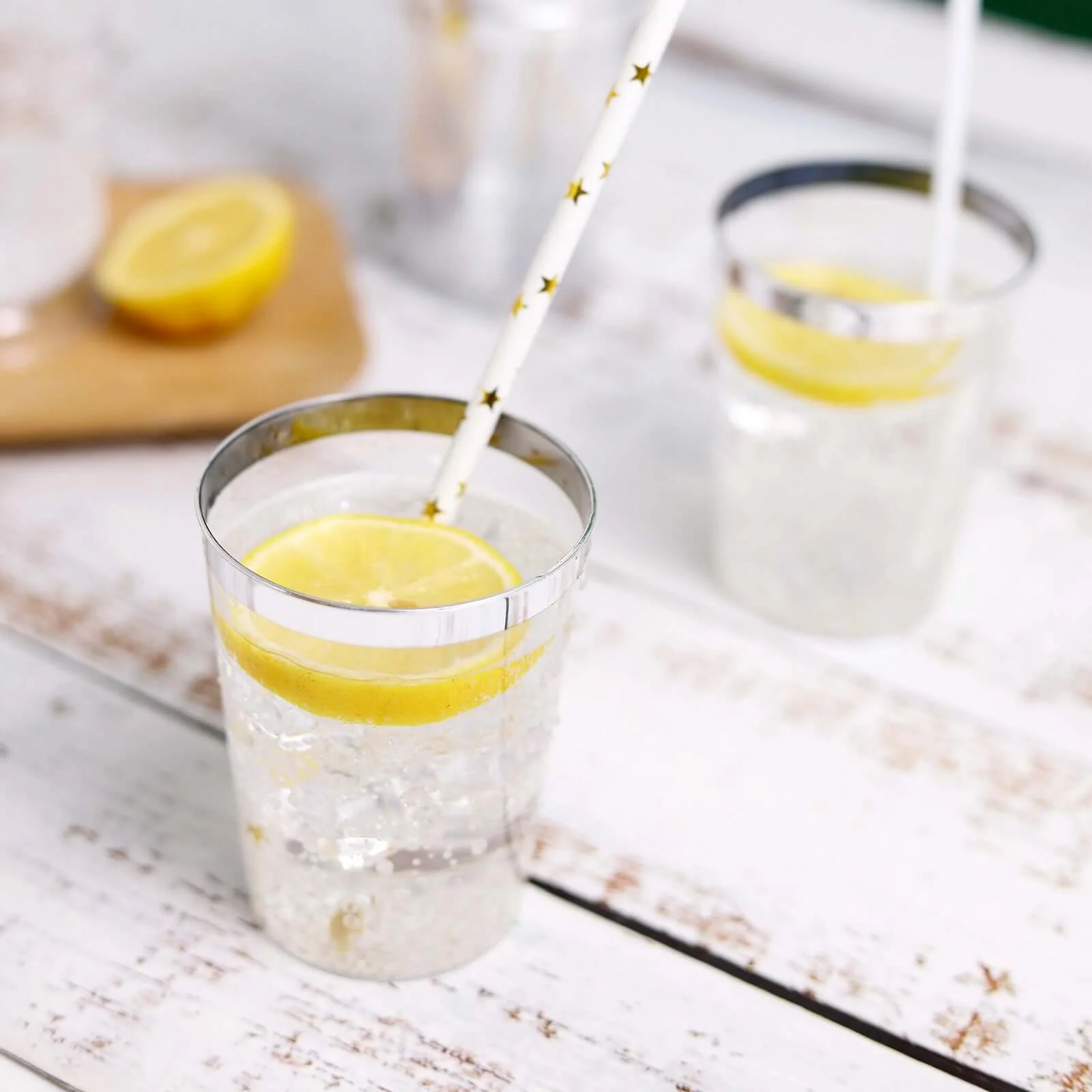 25-Pack Plastic Tumbler Cups 10oz Clear with Silver Rim - Disposable Crystal Drinking Glasses for Parties - Image 2