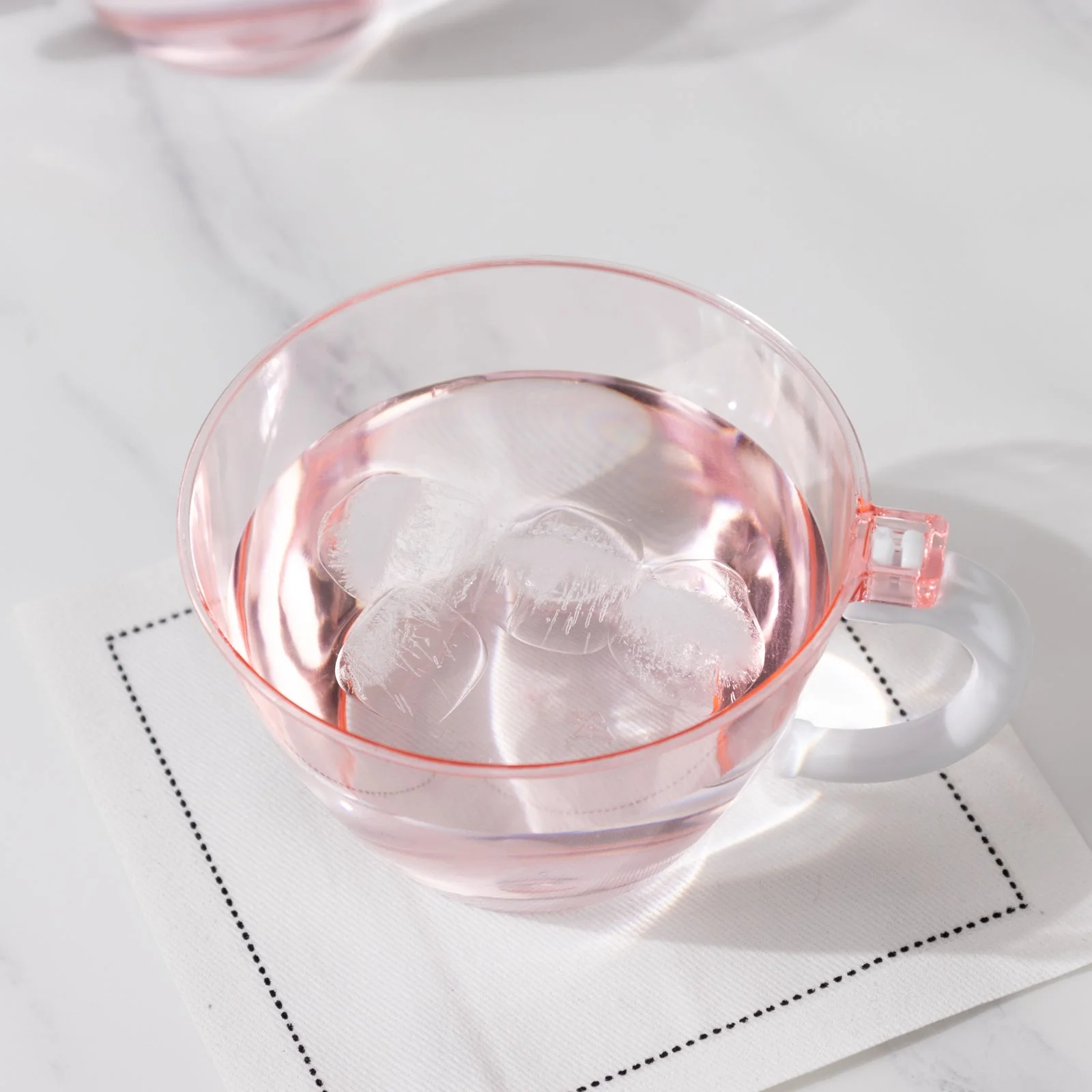 25-Pack Transparent Blush Plastic Coffee Cups with Handles 6oz - Hard Disposable Tea Mugs for Hot Drinks - Image 8