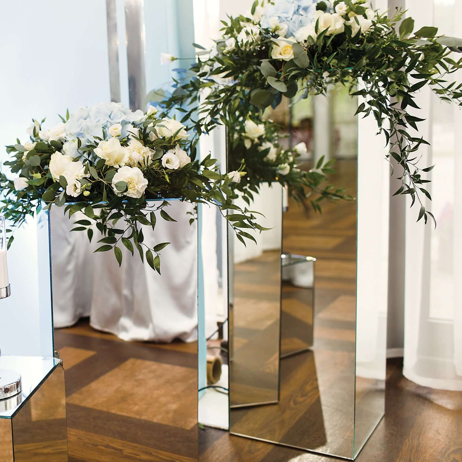Silver Mirror Finish Acrylic Pedestal Riser, Display Box with Interchangeable Lid and Base 32" - Image 2