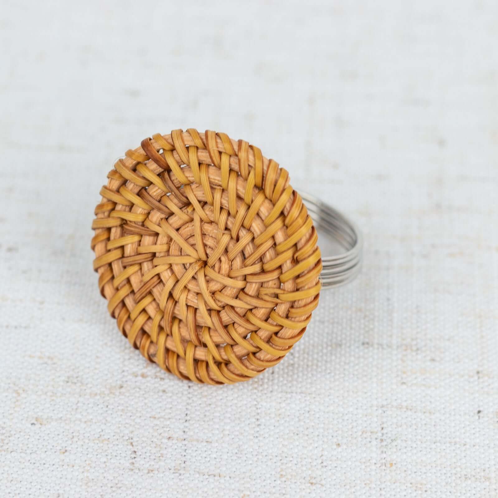4 Pack Natural Farmhouse Style Jute Rattan Metal Napkin Rings, Handmade Rustic Woven Serviette Buckle Holders 2" - Image 12