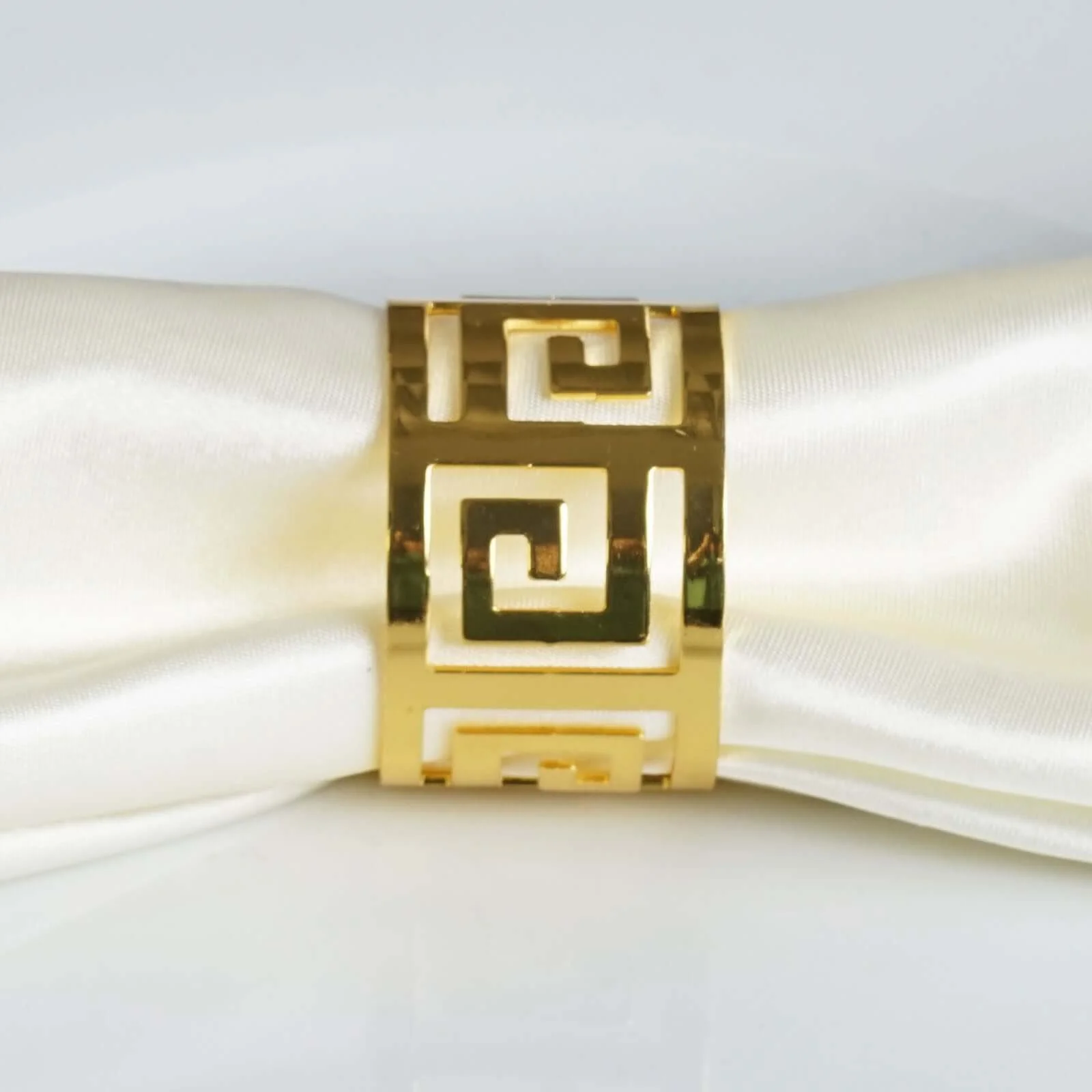4 Pack Alluring Gold Plated Aluminum Napkin Rings - Image 2
