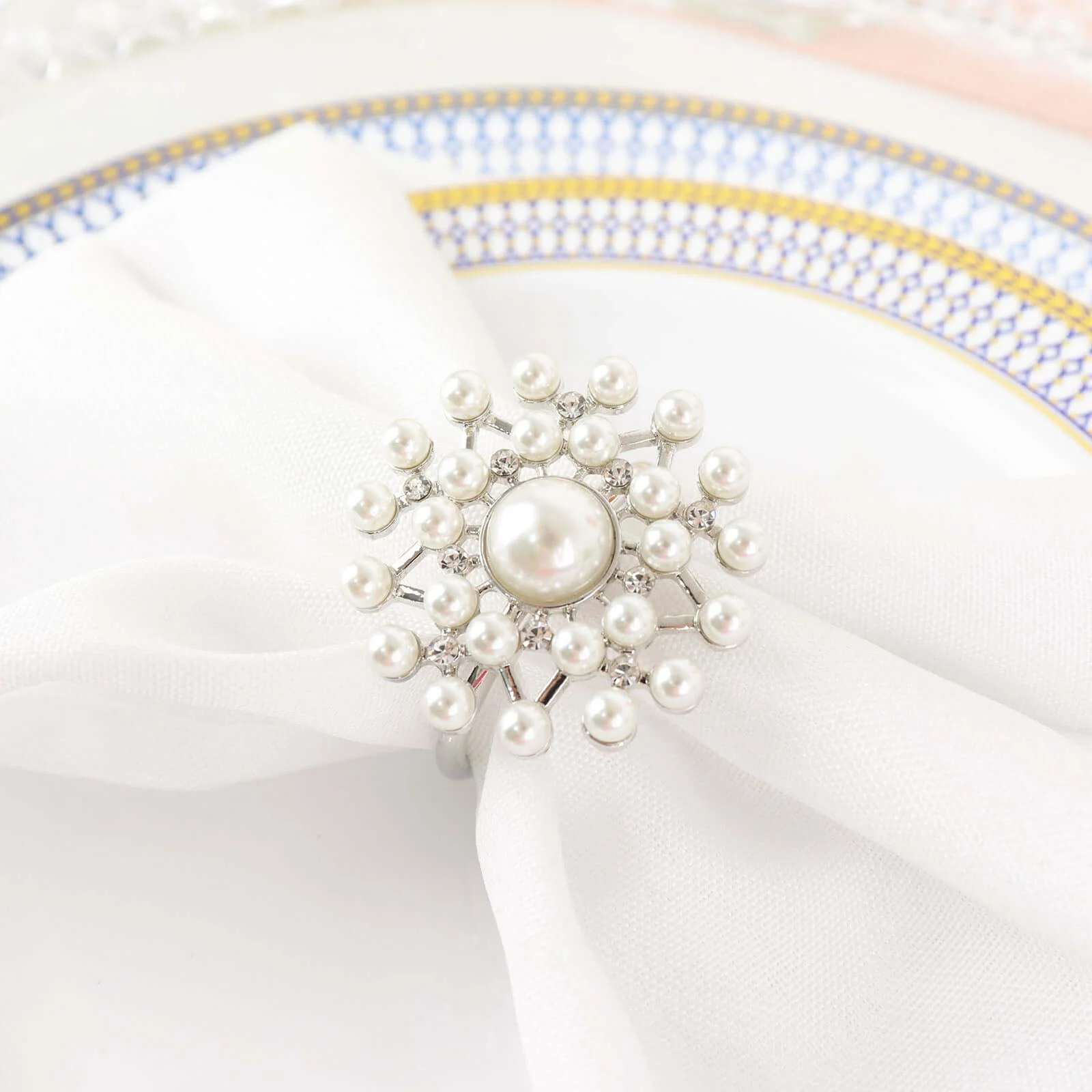 4 Pack Pearl And Diamond Rhinestone Silver Metal Napkin Rings, Decorative Napkin Buckle Holders - Image 7