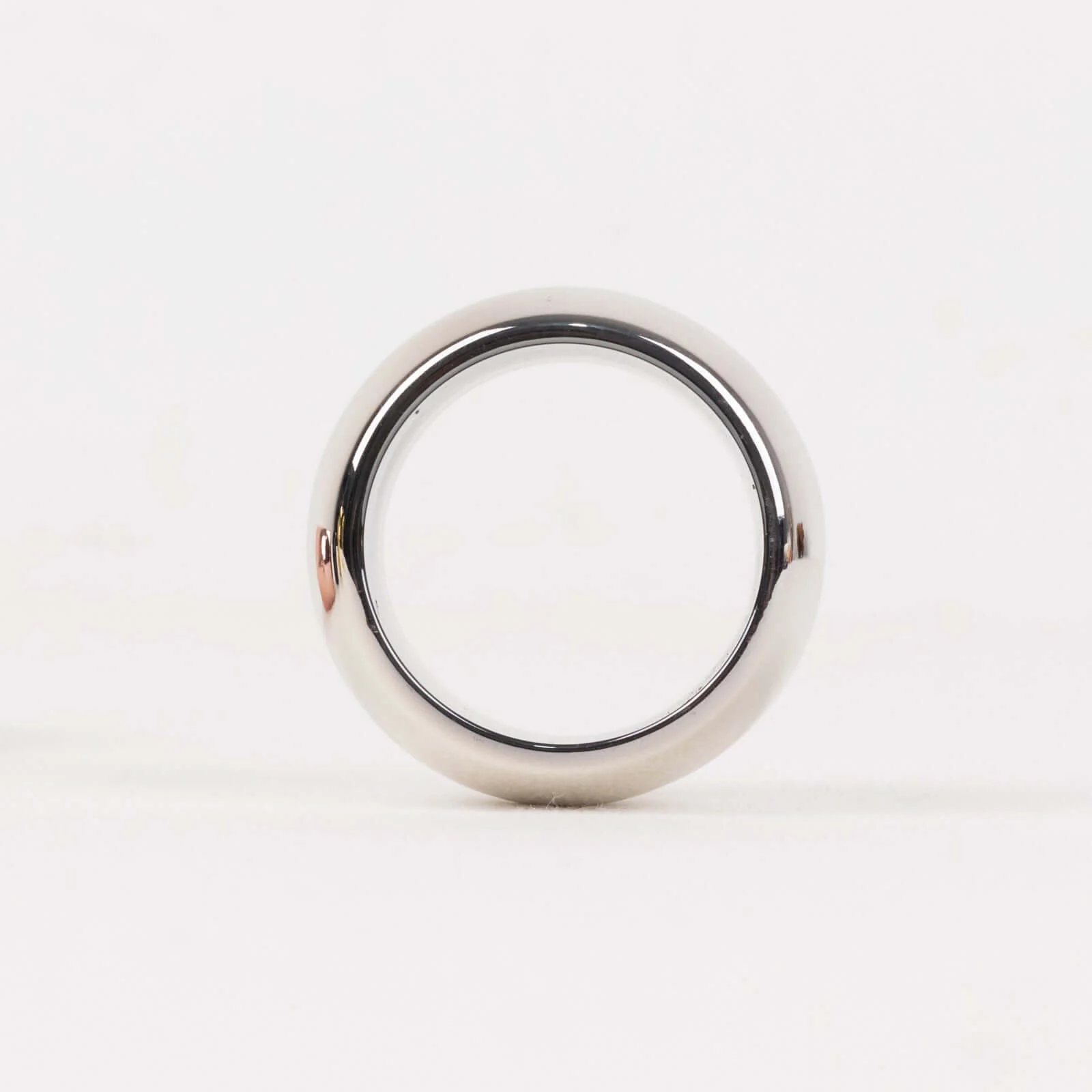 4 Pack Shiny Metallic Silver Acrylic Napkin Rings - Image 8