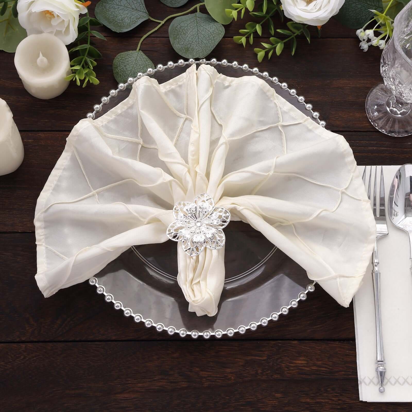 4 Pack Silver Metal Hollow Sun Flower Napkin Rings, Modern Flower Shaped Napkin Bands - Image 6