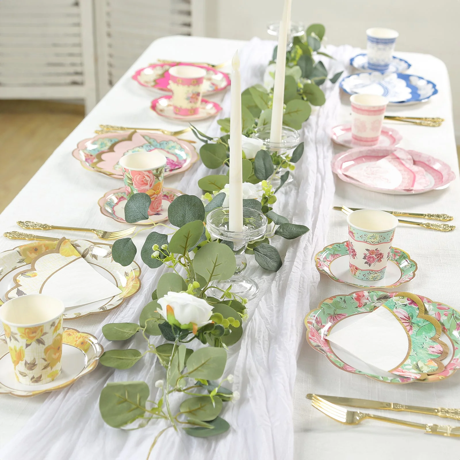 48-Pack Round Paper Cocktail Napkins 2 Ply with Vintage Floral Mixed Design and Scalloped Edges 6.25"x6.25" - Disposable Beverage Napkins - Image 8
