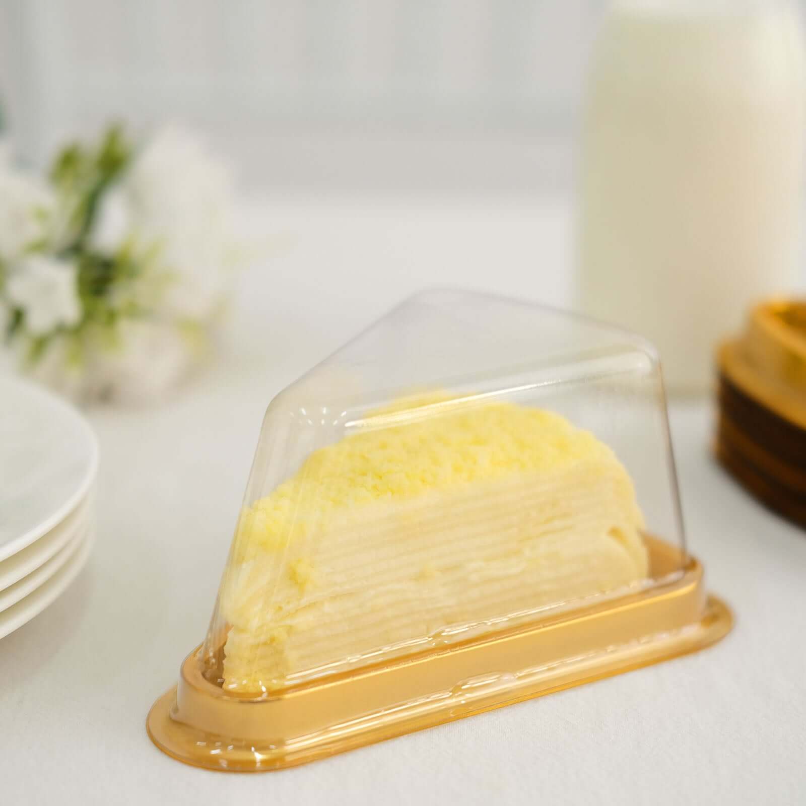 50-Pack Plastic Cake Slice Containers 6"x4.5"x2.5" Gold - Image 8