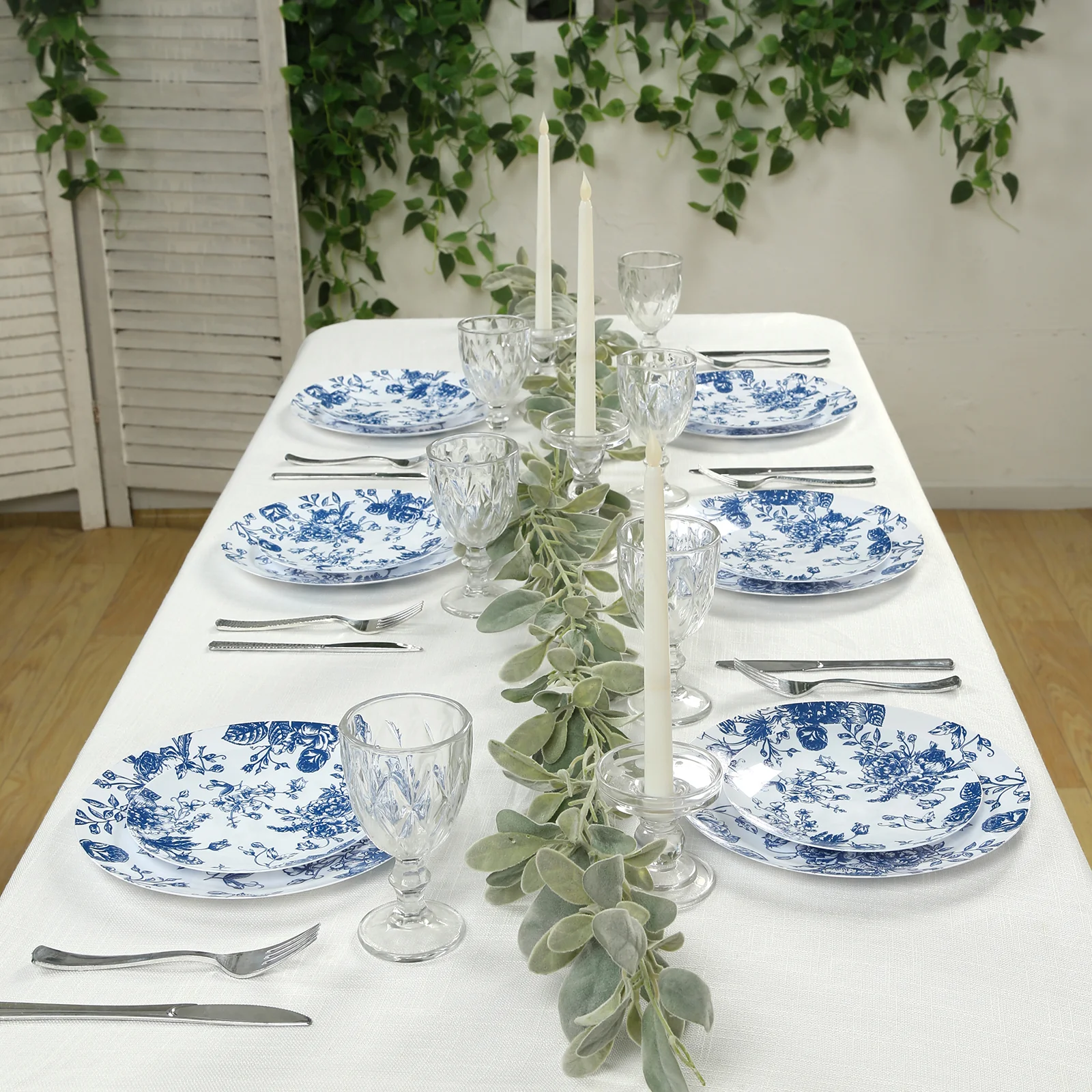 10-Pack French Toile Plastic Dinner Plates – Blue & White Floral, 10" Round Disposable Party Plates - Image 6