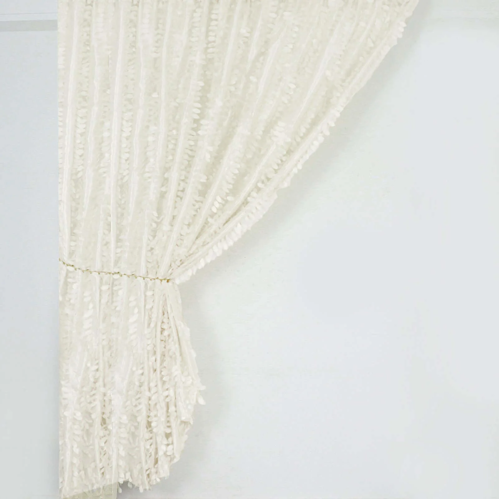 Ivory 3D Leaf Petal Taffeta Backdrop Drape Curtain, Photo Booth Event Divider Panel With Rod Pocket - 8ftx8ft - Image 7