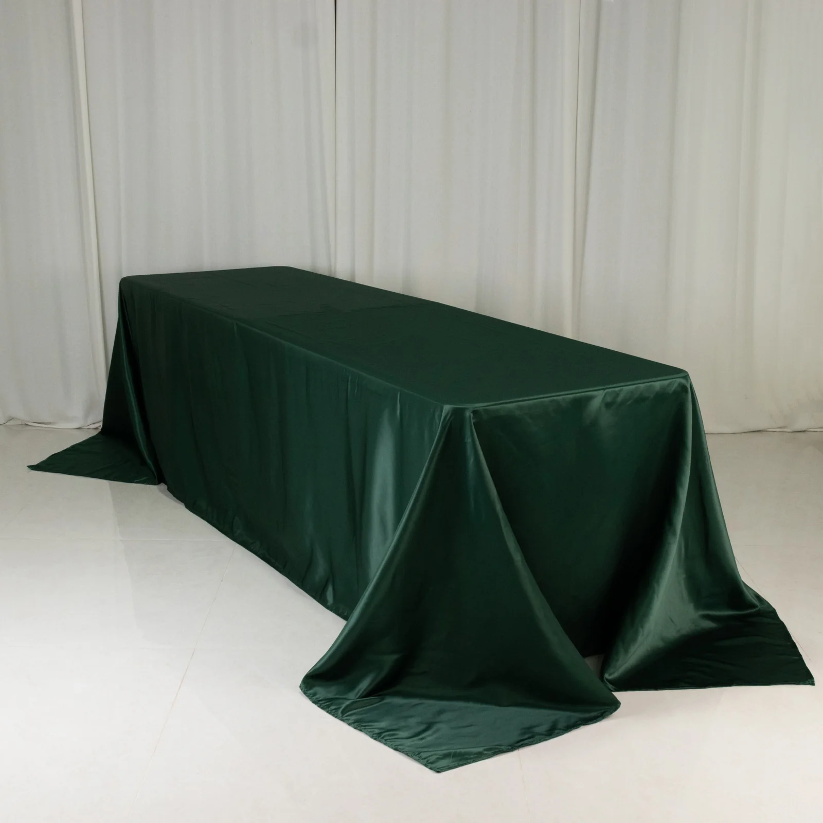 Lamour Satin Rectangle Tablecloth 90"x156" Hunter Emerald Green - Soft Sheen Seamless Table Cover