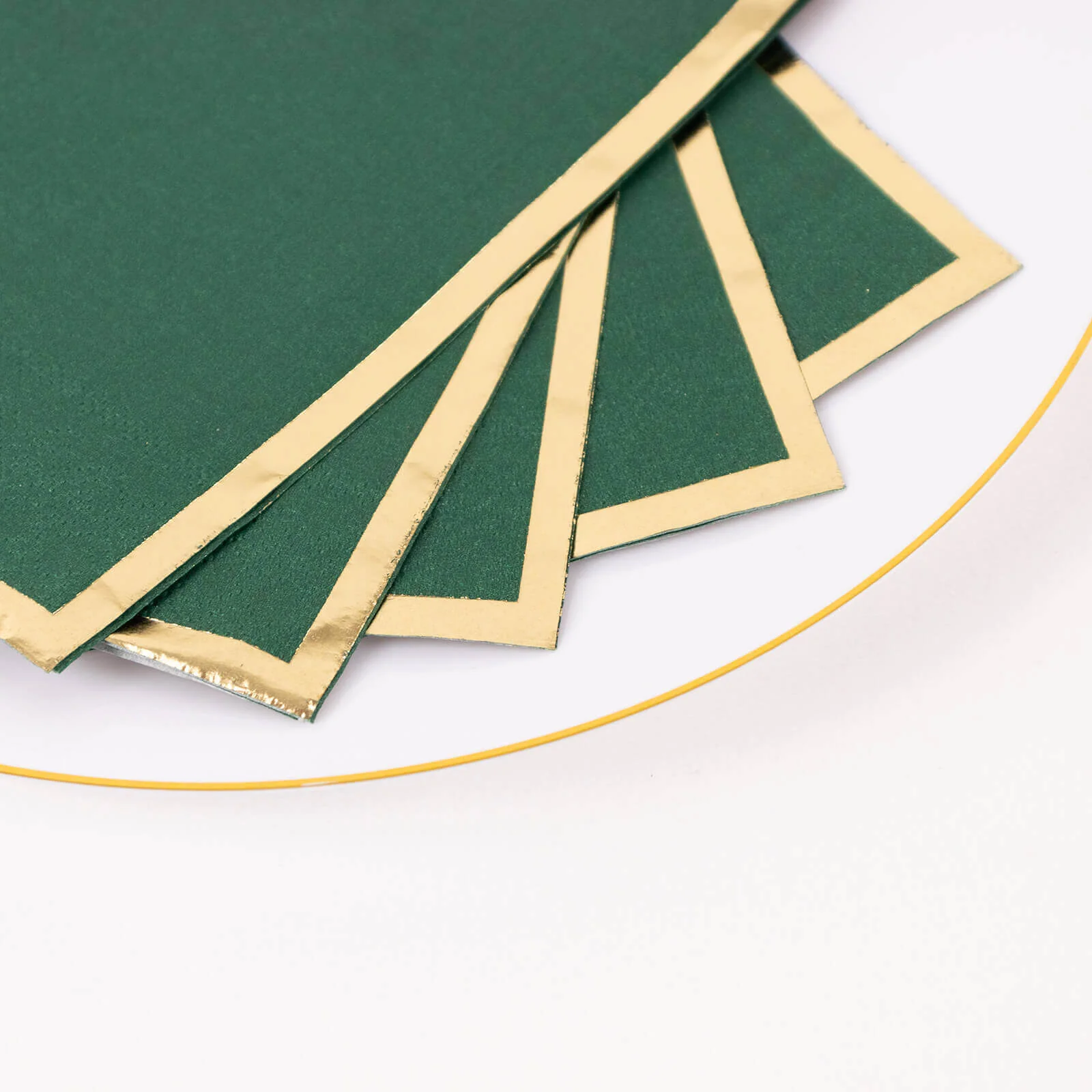 50-Pack Paper Dinner Napkins 2 Ply Hunter Emerald Green with Gold Foil Edge - Soft Disposable Napkins - Image 7