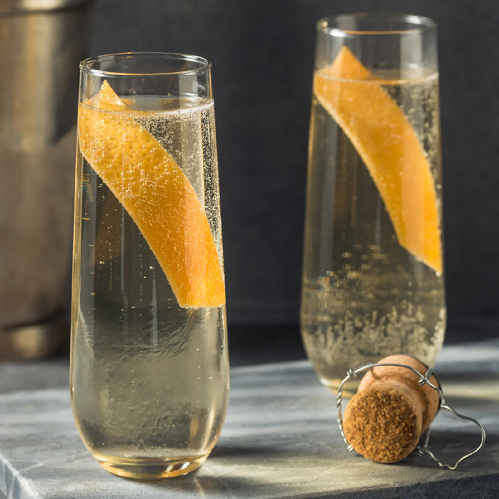 12 Pack Plastic Champagne Flutes in Clear, Reusable Lightweight Champagne Glass 9oz - Image 3