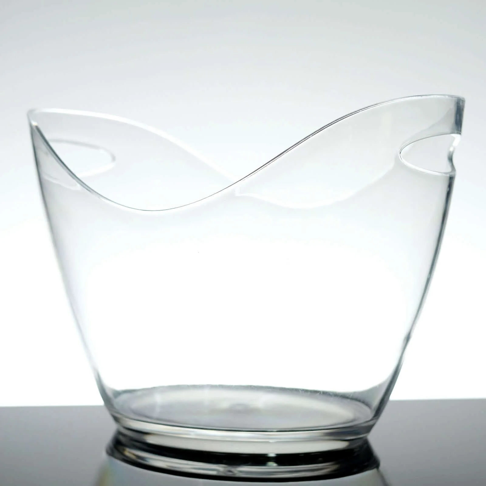 Plastic Ice and Drinks Bucket 7 Liter Clear Curved Boat Shape - Image 8