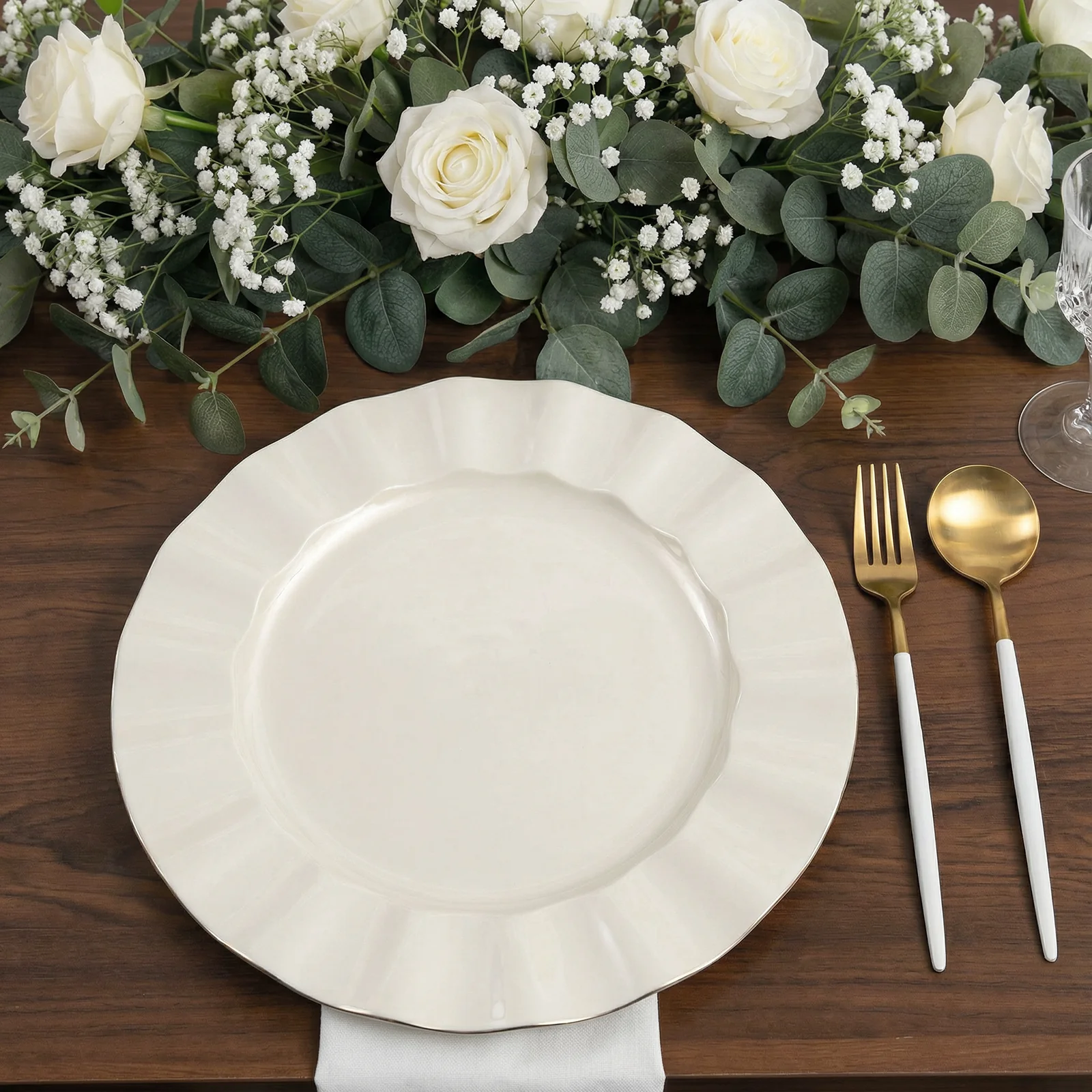 10-Pack Plastic Round Dinner Plates 11" Pearl White Ruffled Rim with Gold Edging - Heavy Duty Disposable Dinnerware - Image 7
