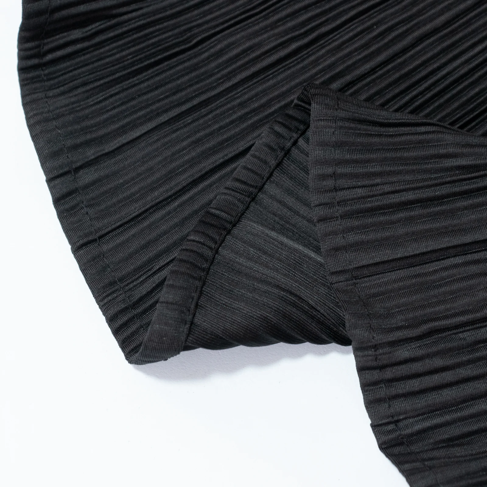 Scuba Tablecloth 120" Round Black Accordion Pleated – Wrinkle Free & Stain Resistant Textured Table Linen - Image 7