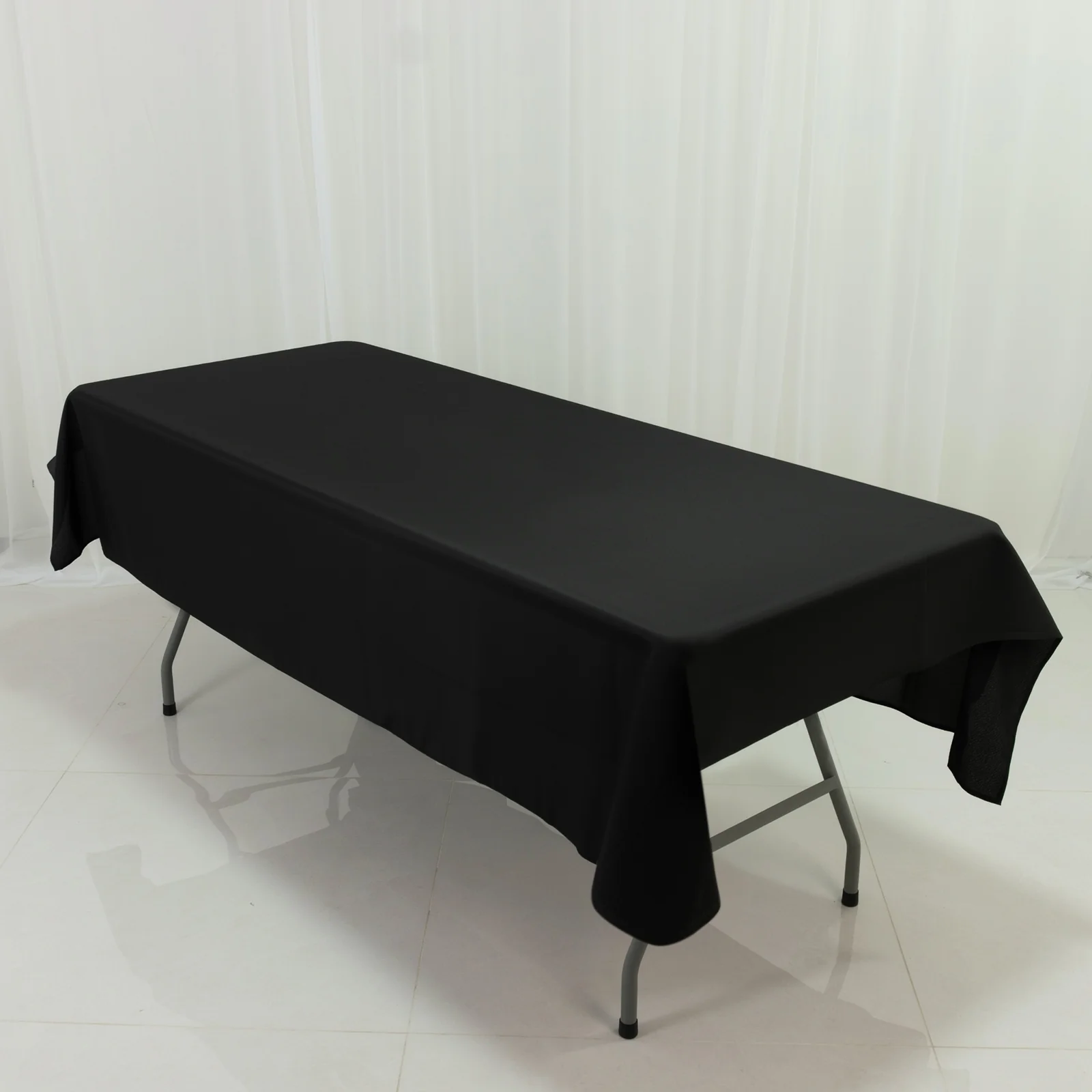 Black Polyester Rectangle Tablecloth 60"×84" – Wrinkle-Resistant, Durable Party / Event Table Cover