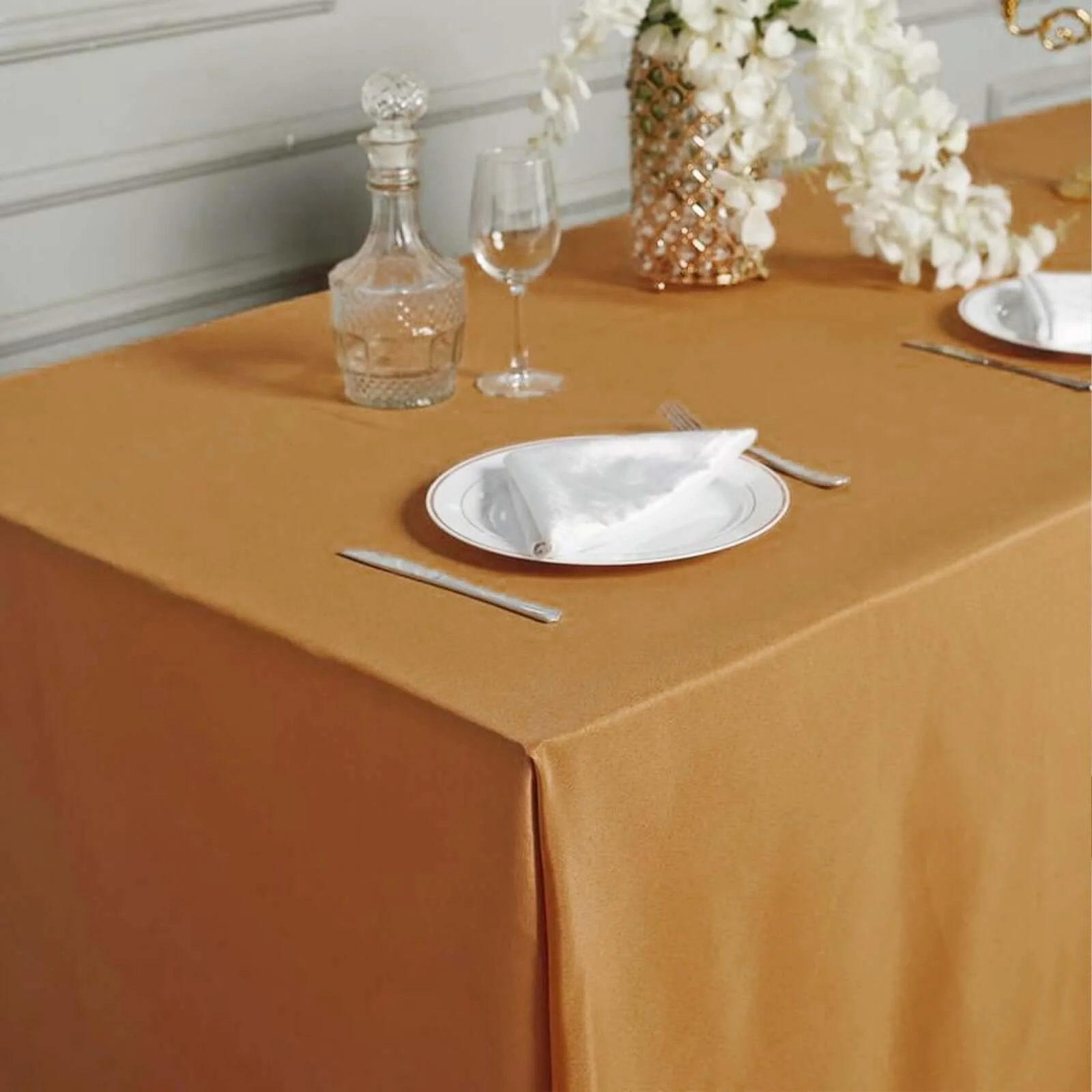 Polyester Rectangle Tablecloth 90"x132" Gold with Seamless Finish - Sophisticated Style for Wedding Receptions - Image 2