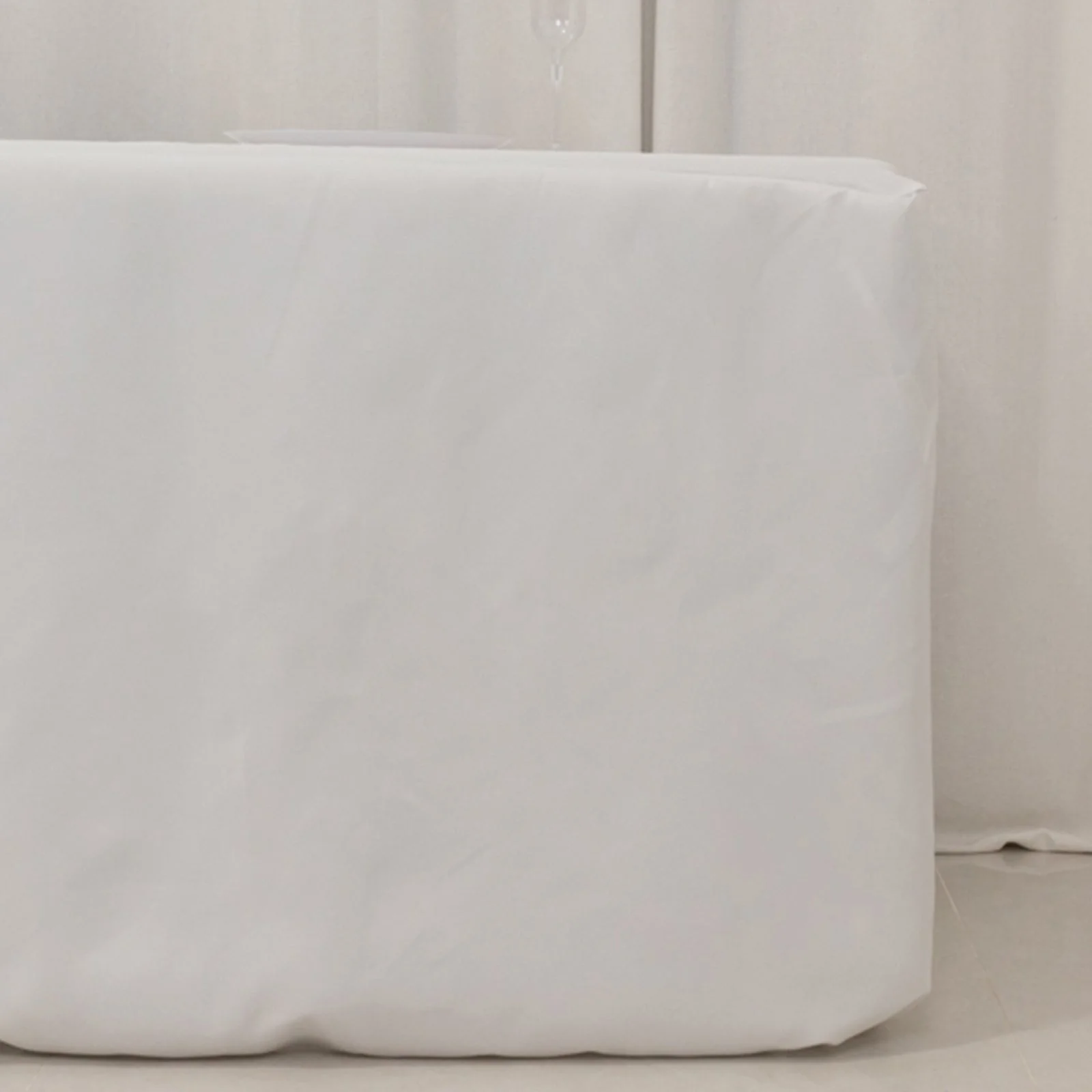 Premium Polyester Rectangle Tablecloth 8ft White - Durable Fitted 220GSM Table Cover for Catering Events & Parties - Image 2