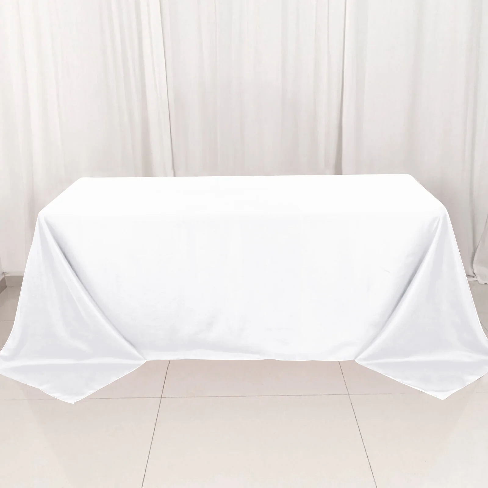 Premium Polyester Rectangle Tablecloth 90"x132" White - Seamless 220GSM Wrinkle-Resistant & Durable Fabric
